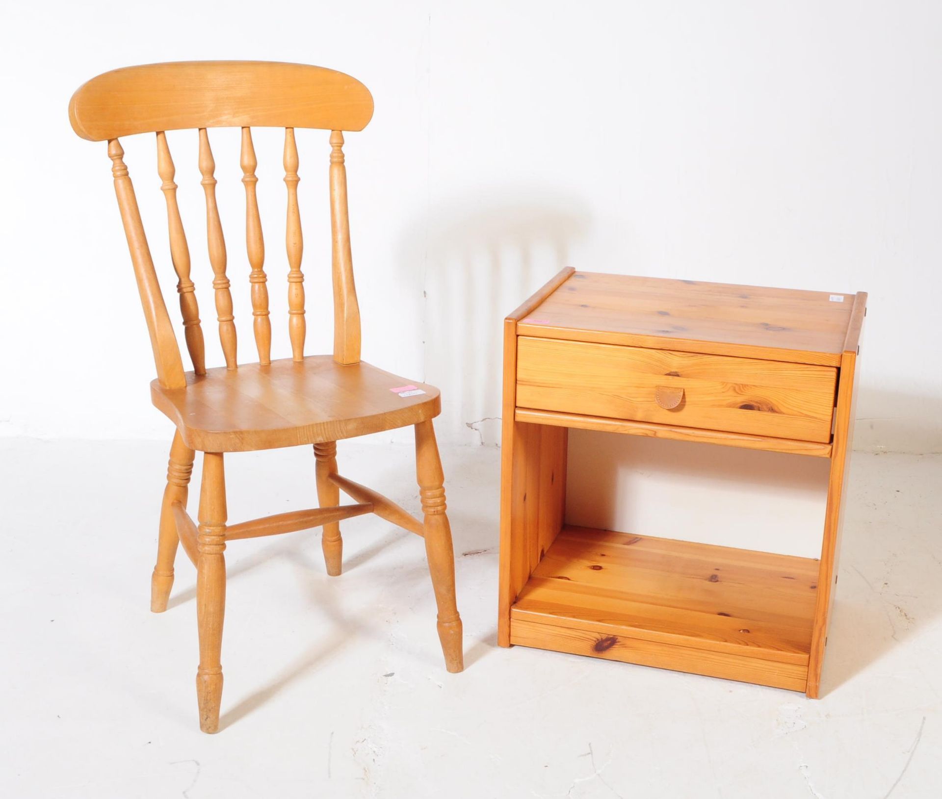 CONTEMPORARY PINE FARMHOUSE KITCHEN CHAIR W/ SIDE TABLE