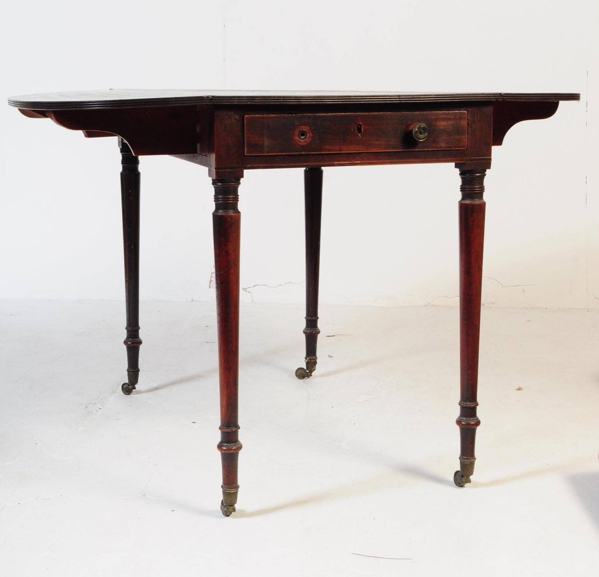 GEORGE III 19TH CENTURY MAHOGANY PEMBROKE TABLE - Bild 2 aus 4