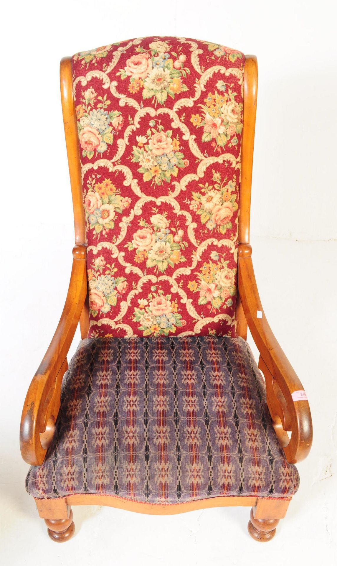 VICTORIAN 19TH CENTURY WALNUT LOUNGE ARMCHAIR - Image 4 of 5