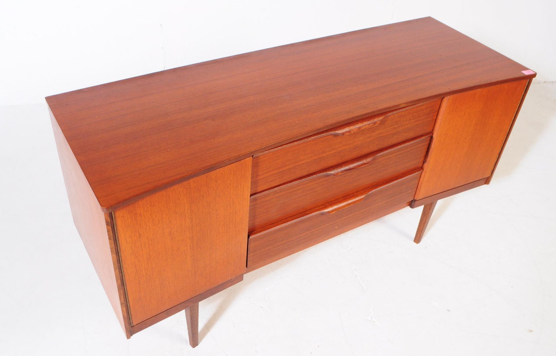 AUSTINSUITE - MID CENTURY TEAK WOOD SIDEBOARD - Bild 2 aus 5