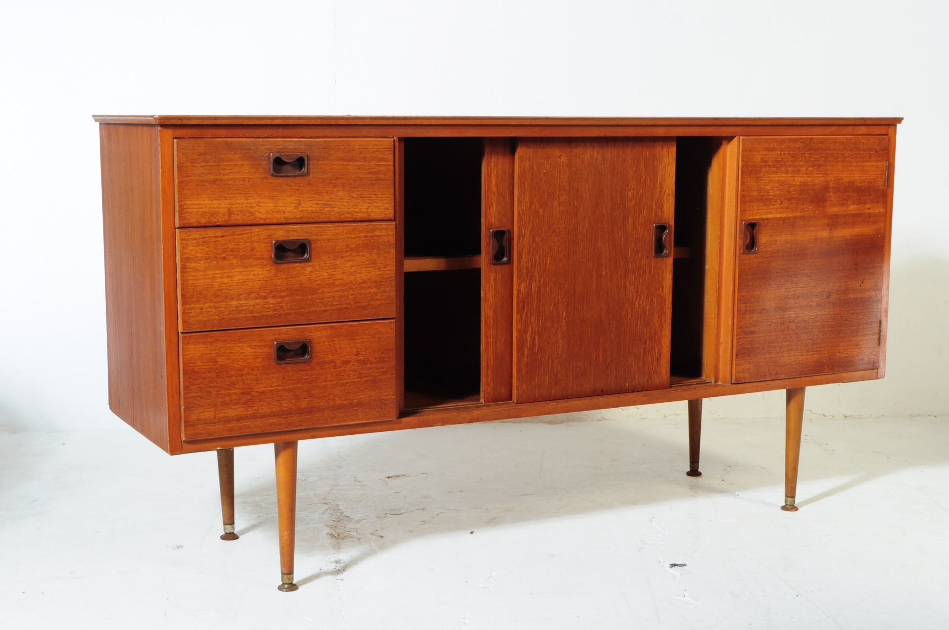 AVALON - MID CENTURY TEAK SIDEBOARD - Bild 2 aus 4