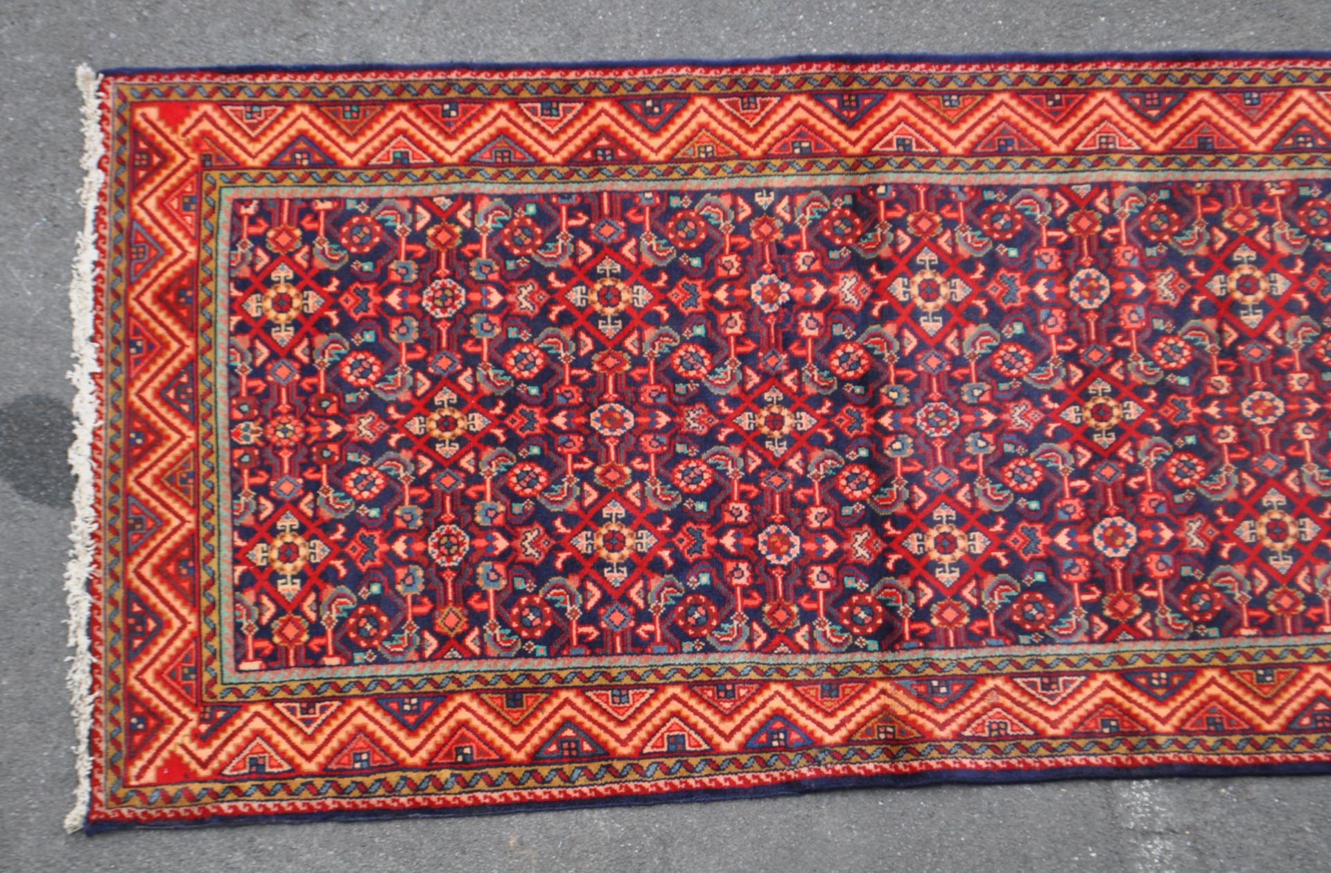 VINTAGE 20TH CENTURY NORTH WEST MALAYA RUNNER RUG - Image 2 of 3