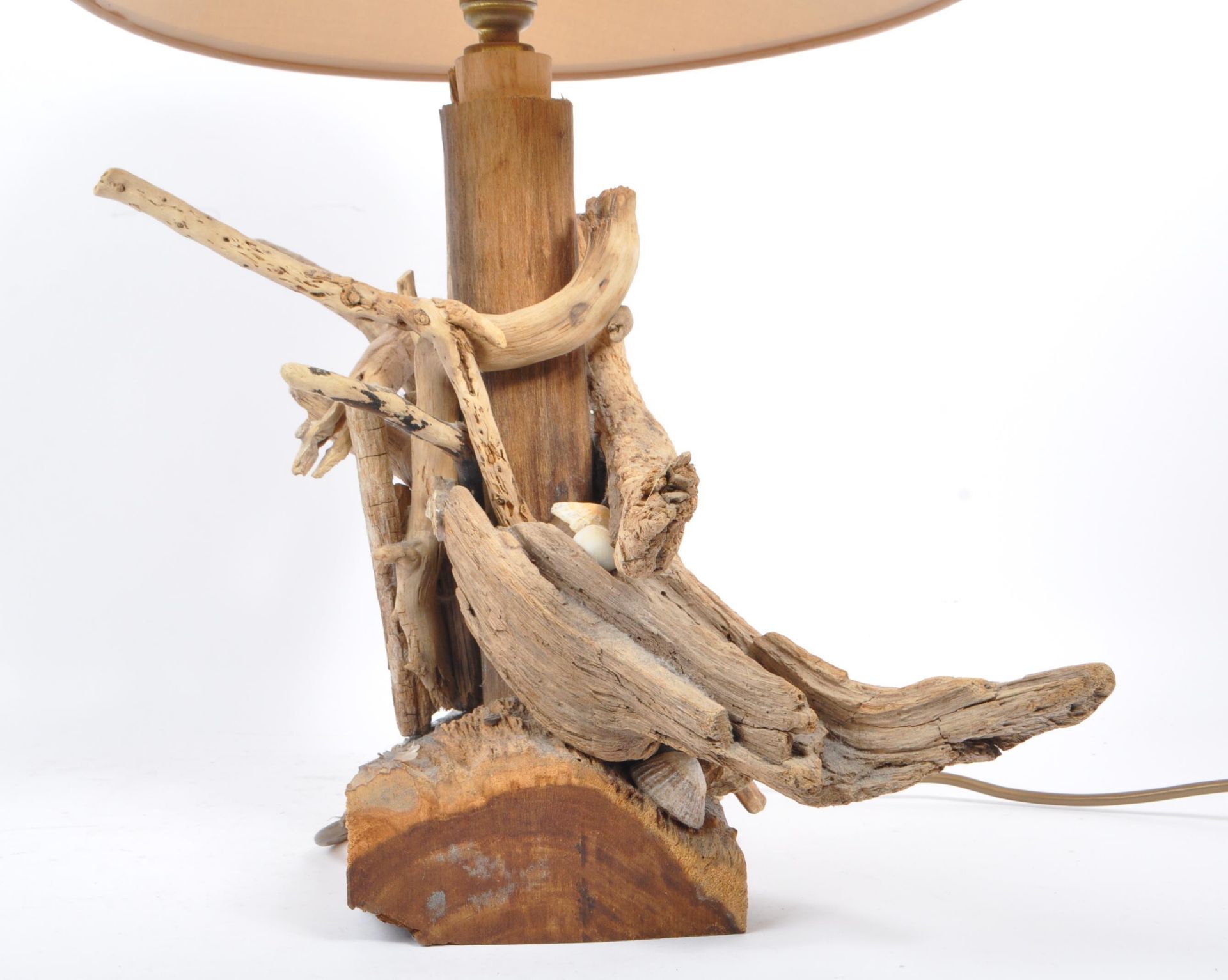 CONTEMPORARY DRIFTWOOD TABLE LAMP - Image 5 of 8