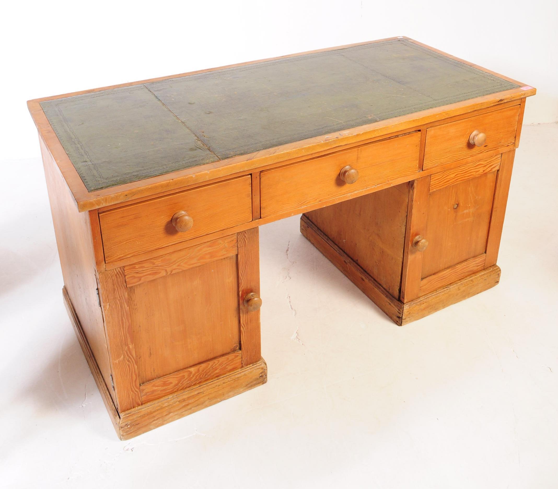 19TH CENTURY VICTORIAN PINE WRITING DESK - Bild 2 aus 6