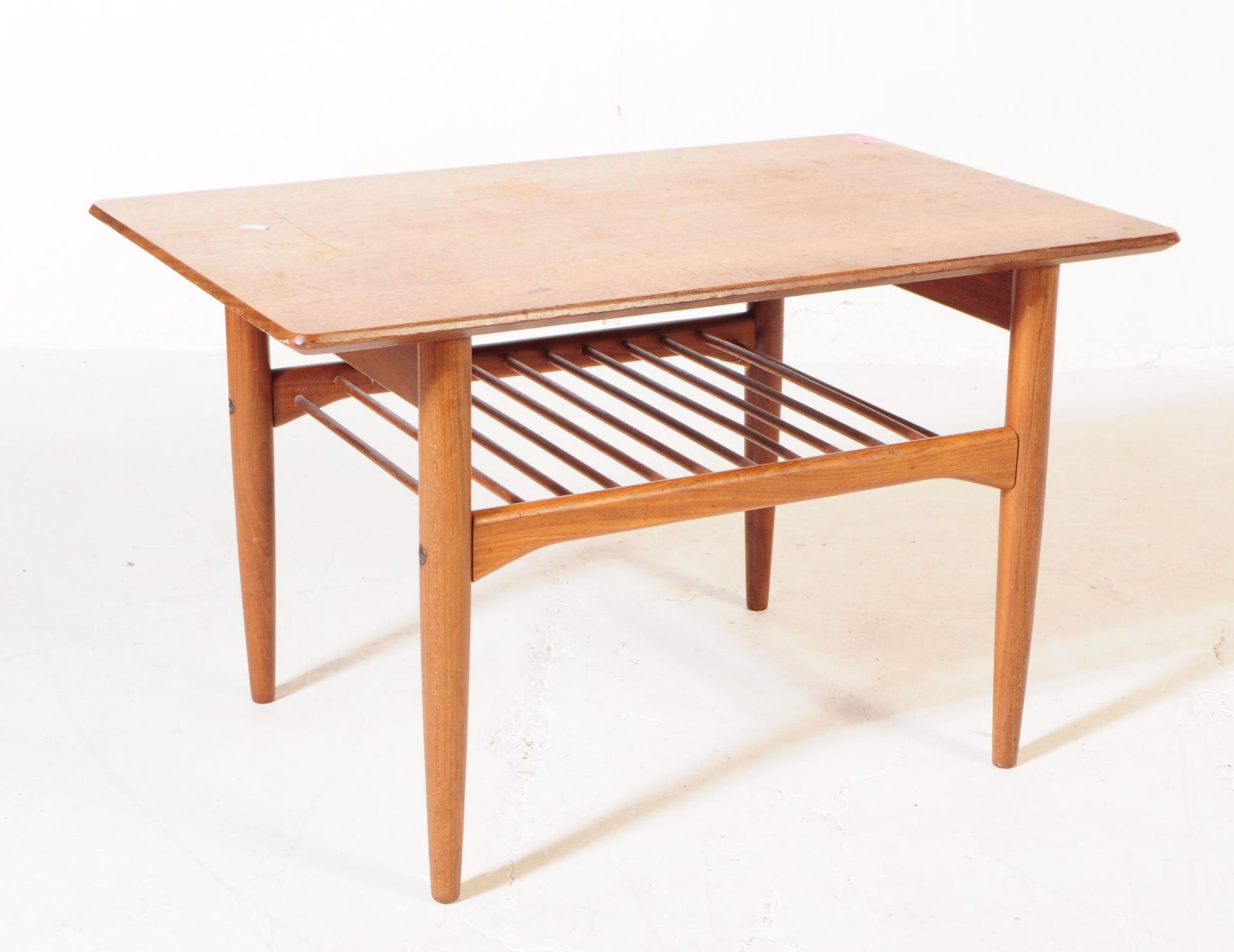 BRITISH MODERN DESIGN - MID CENTURY TEAK WOOD COFFEE TABLE