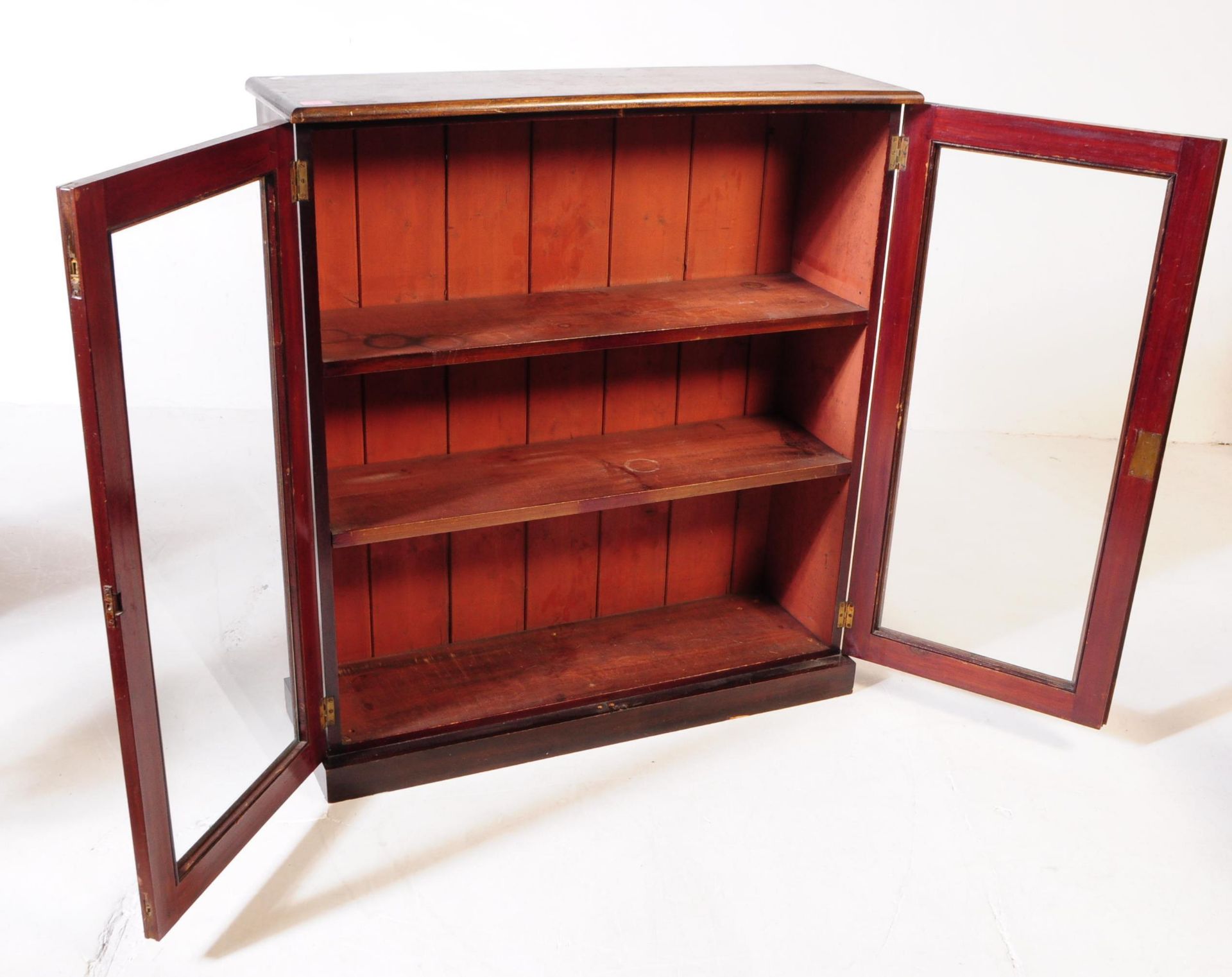 19TH CENTURY VICTORIAN MAHOGANY GLAZED BOOKCASE - Image 2 of 4