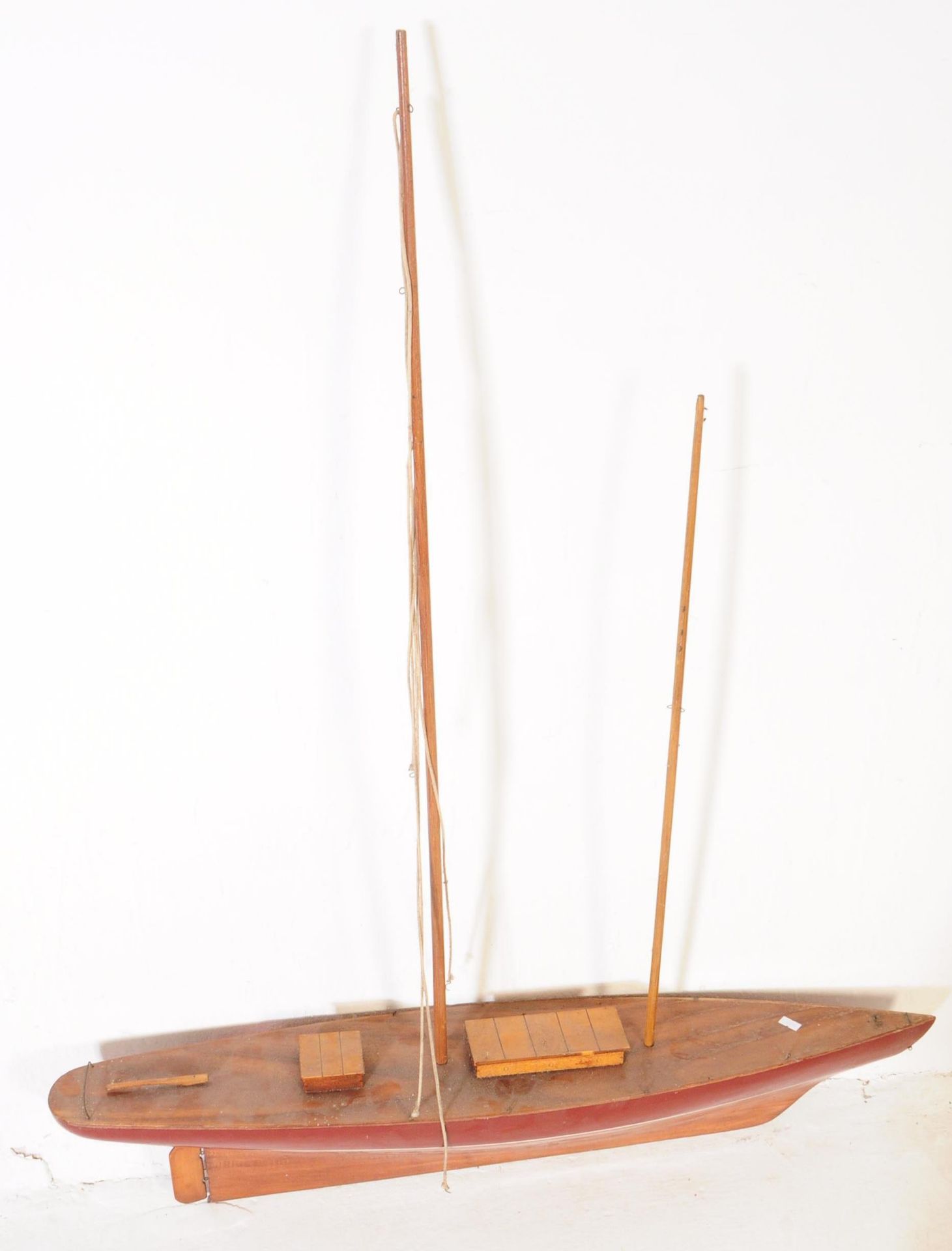 VINTAGE 20TH CENTURY POND MODEL BOAT / YACHT - Bild 4 aus 4