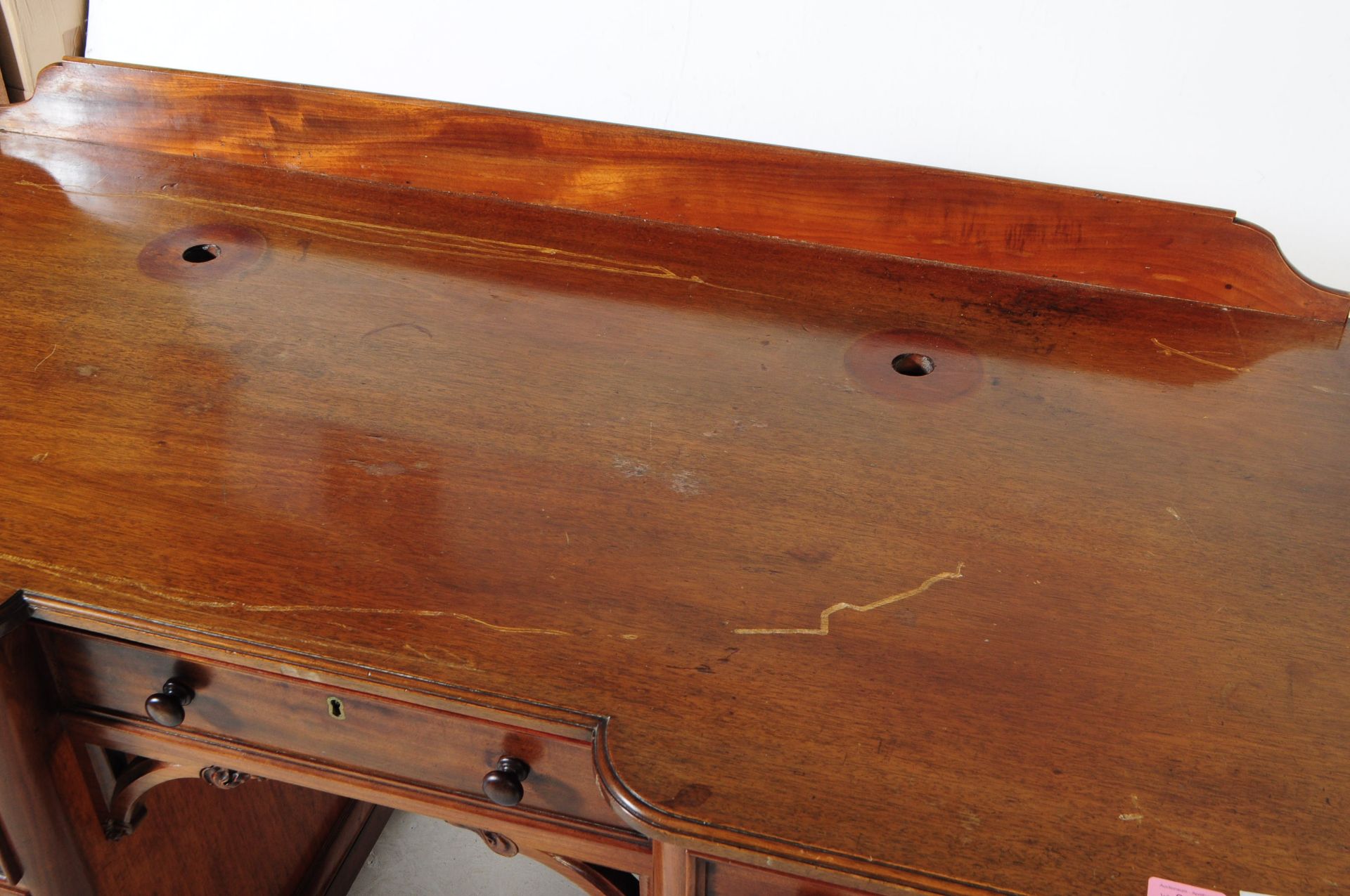 19TH CENTURY VICTORIAN MAHOGANY INVERTED BREAKFRONT DESK - Image 3 of 5