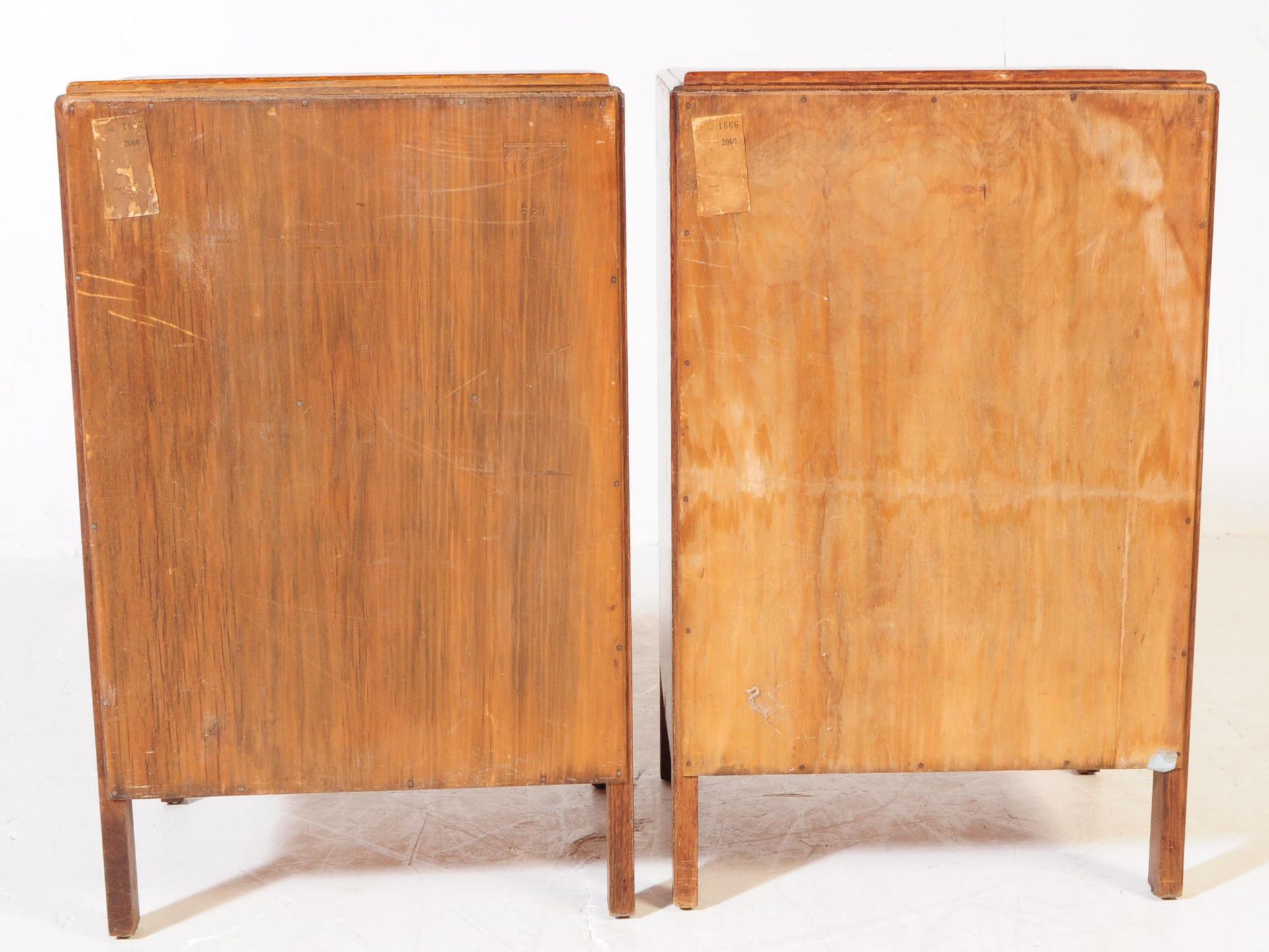 PAIR OF VINTAGE 20TH CENTURY DARK OAK BEDSIDE CABINETS - Image 5 of 5