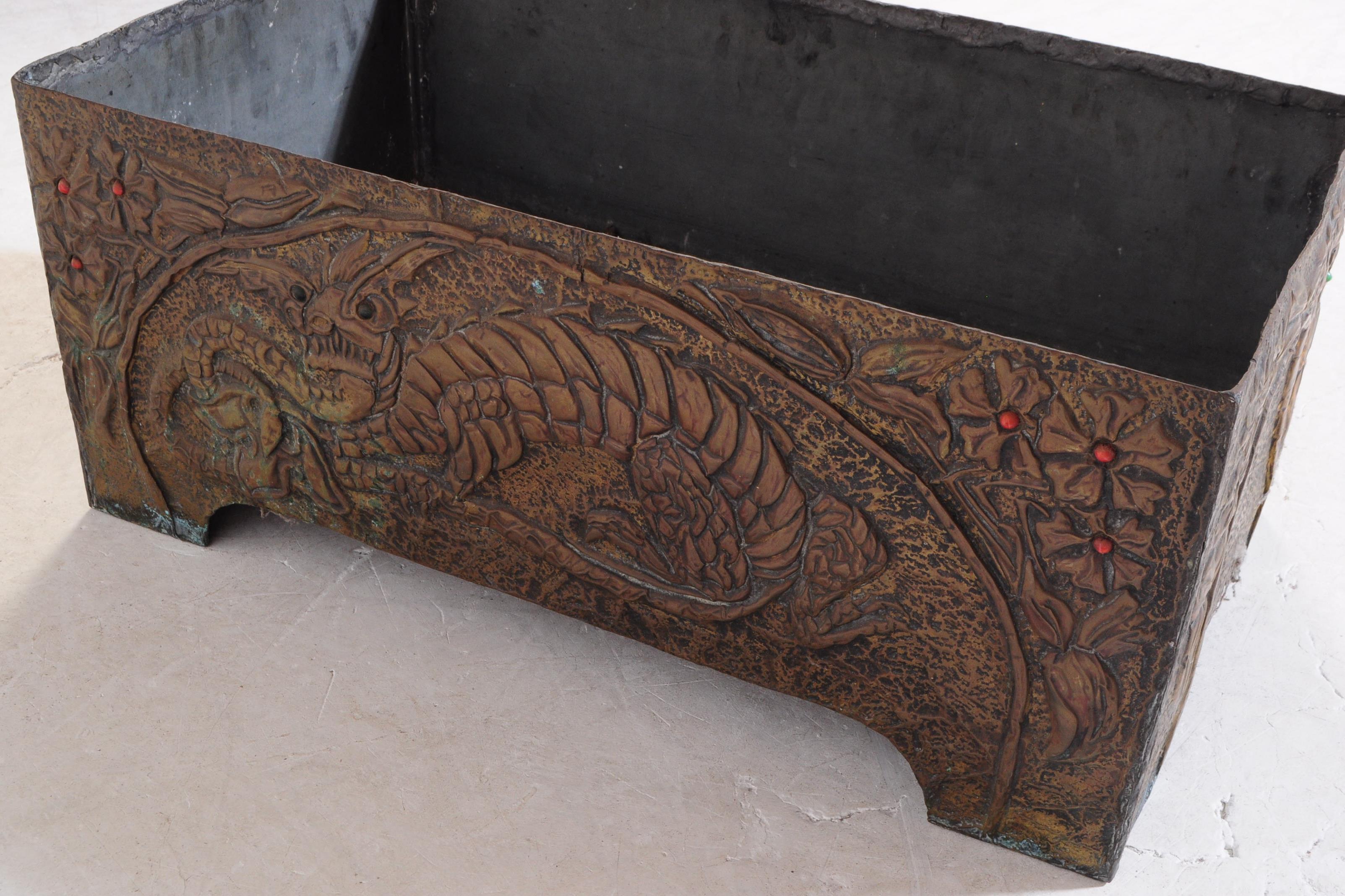 LARGE CHINESE EMBOSSED DRAGON PLANTER WITH GLASS EYES - Image 4 of 5