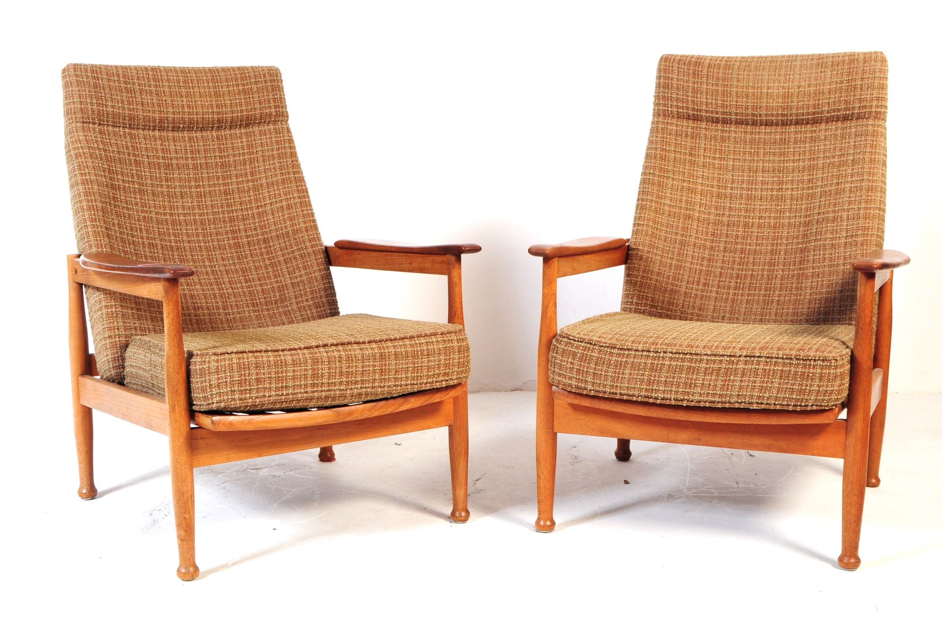 PARKER KNOLL - PAIR OF RETRO MID 20TH CENTURY ARMCHAIRS
