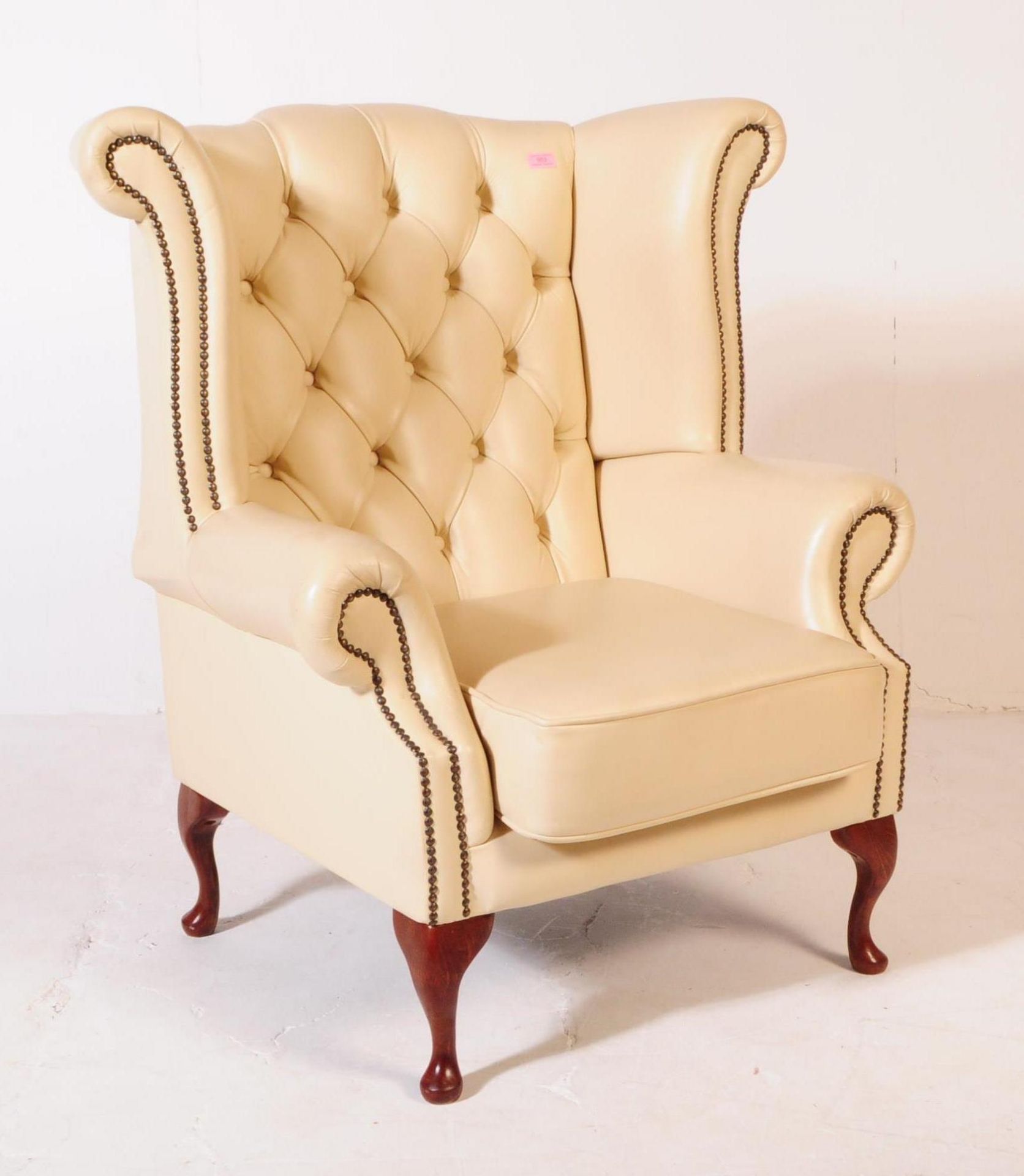 CONTEMPORARY QUEEN ANNE REVIVAL LEATHER ARMCHAIR