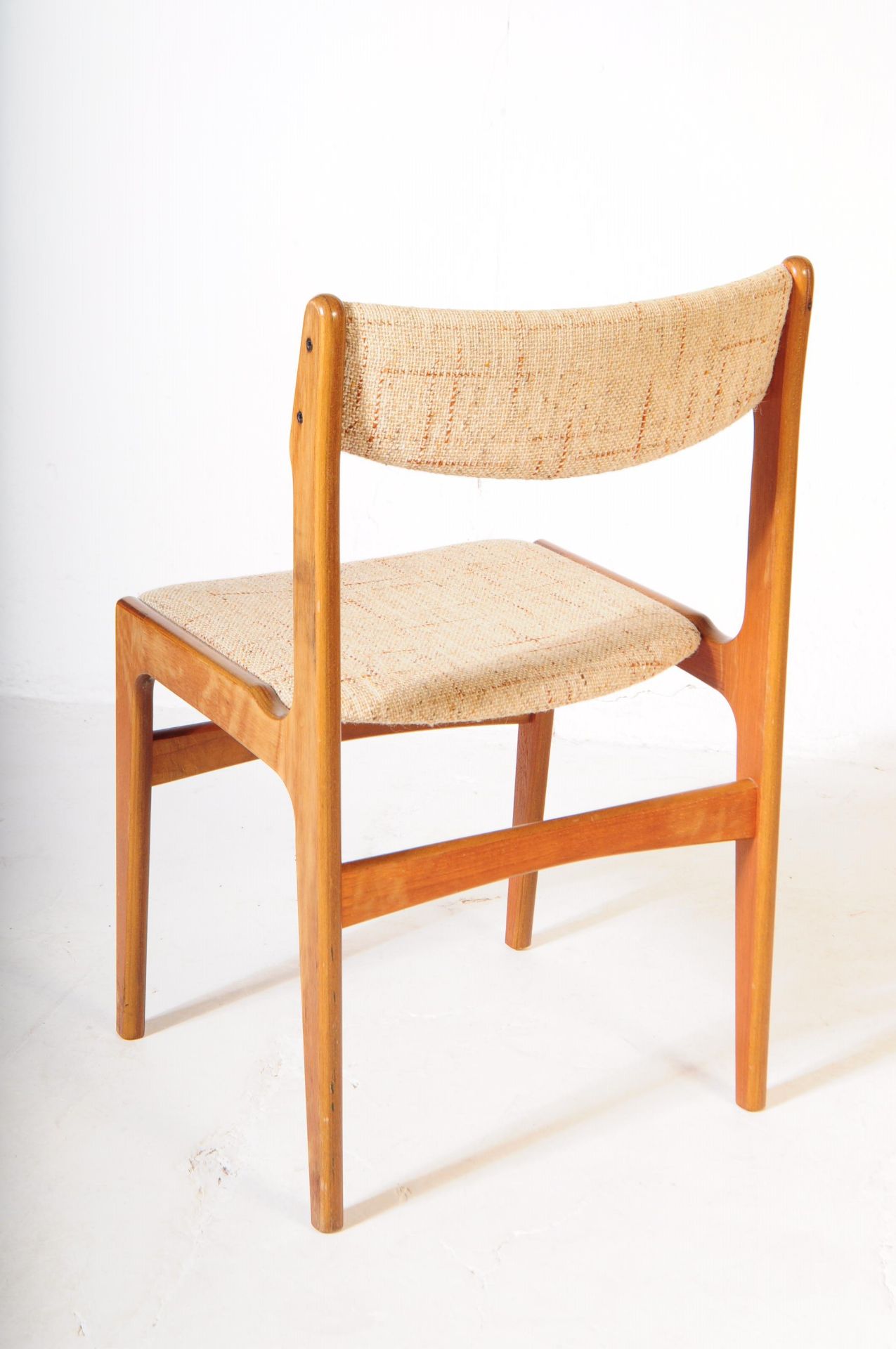 ERIK BUCH - FOUR MID CENTURY TEAK DINING CHAIRS - Image 6 of 7