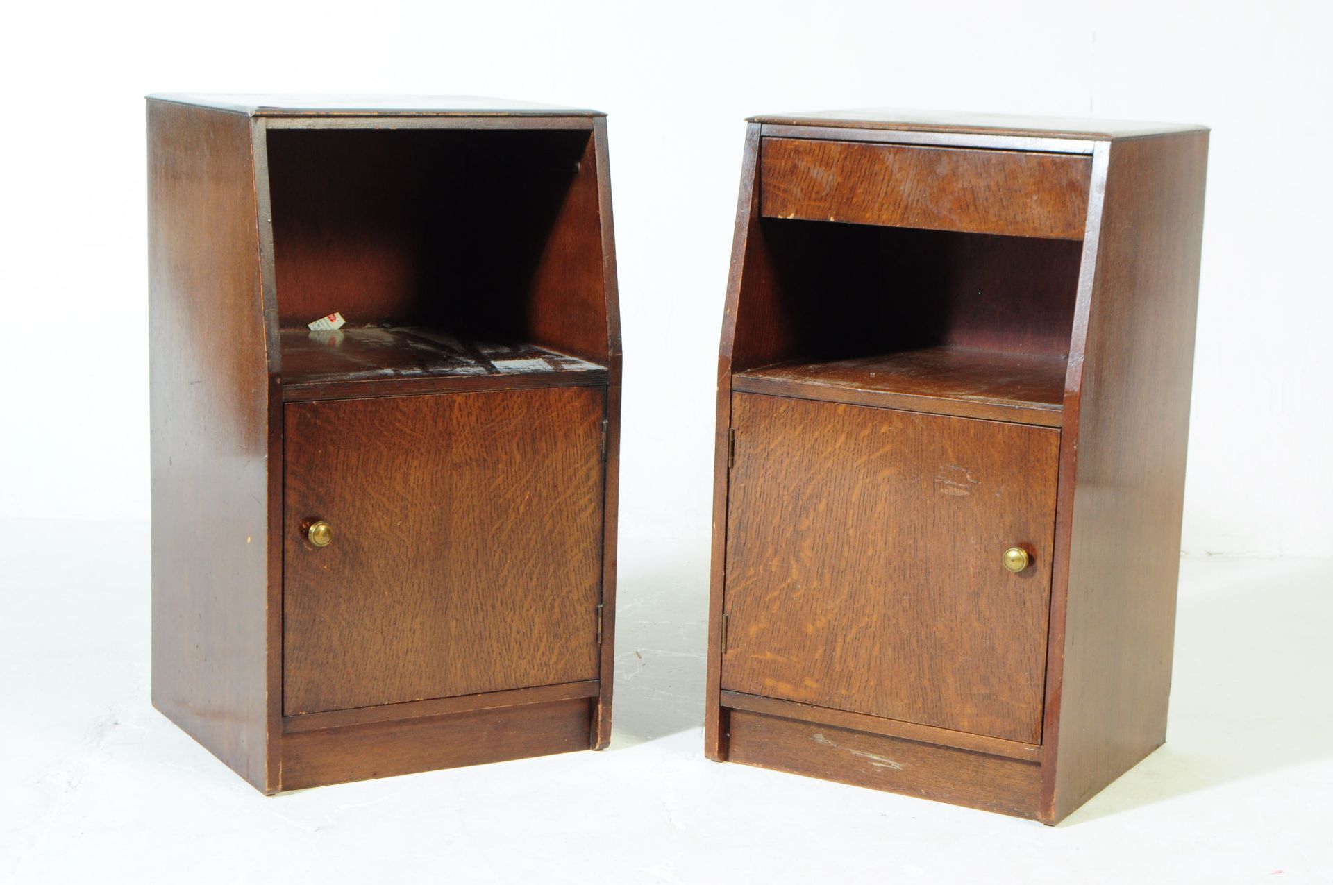 PAIR OF EARLY 20TH CENTURY BEDSIDES CABINETS