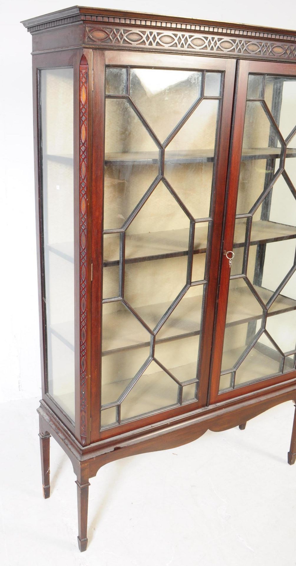 EDWARDIAN CENTURY MAHOGANY ASTRAL GLAZED BOOKCASE - Image 4 of 6