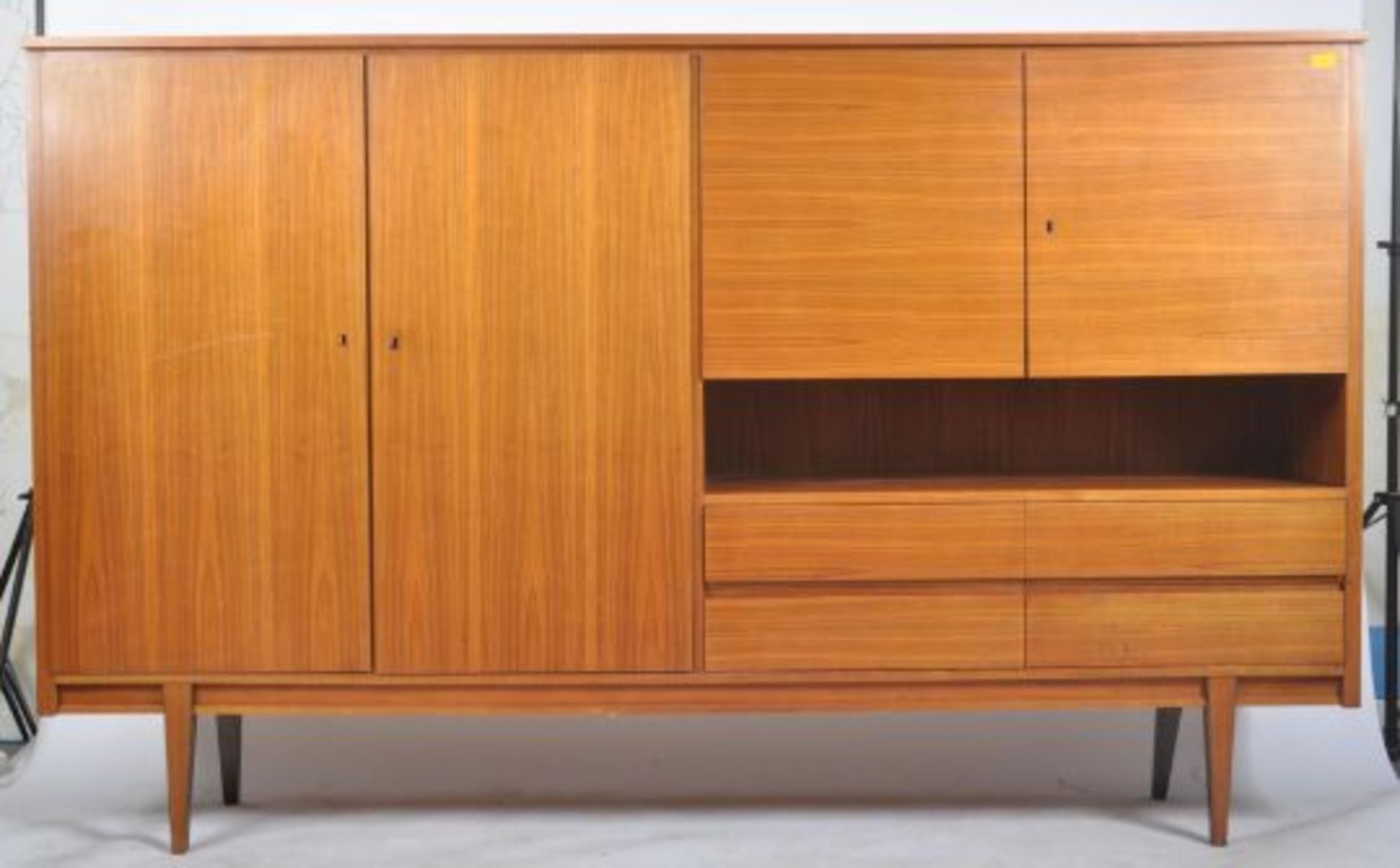 LARGE VINTAGE 20TH CENTURY TEAK VENEERED WALL UNIT - Image 2 of 12