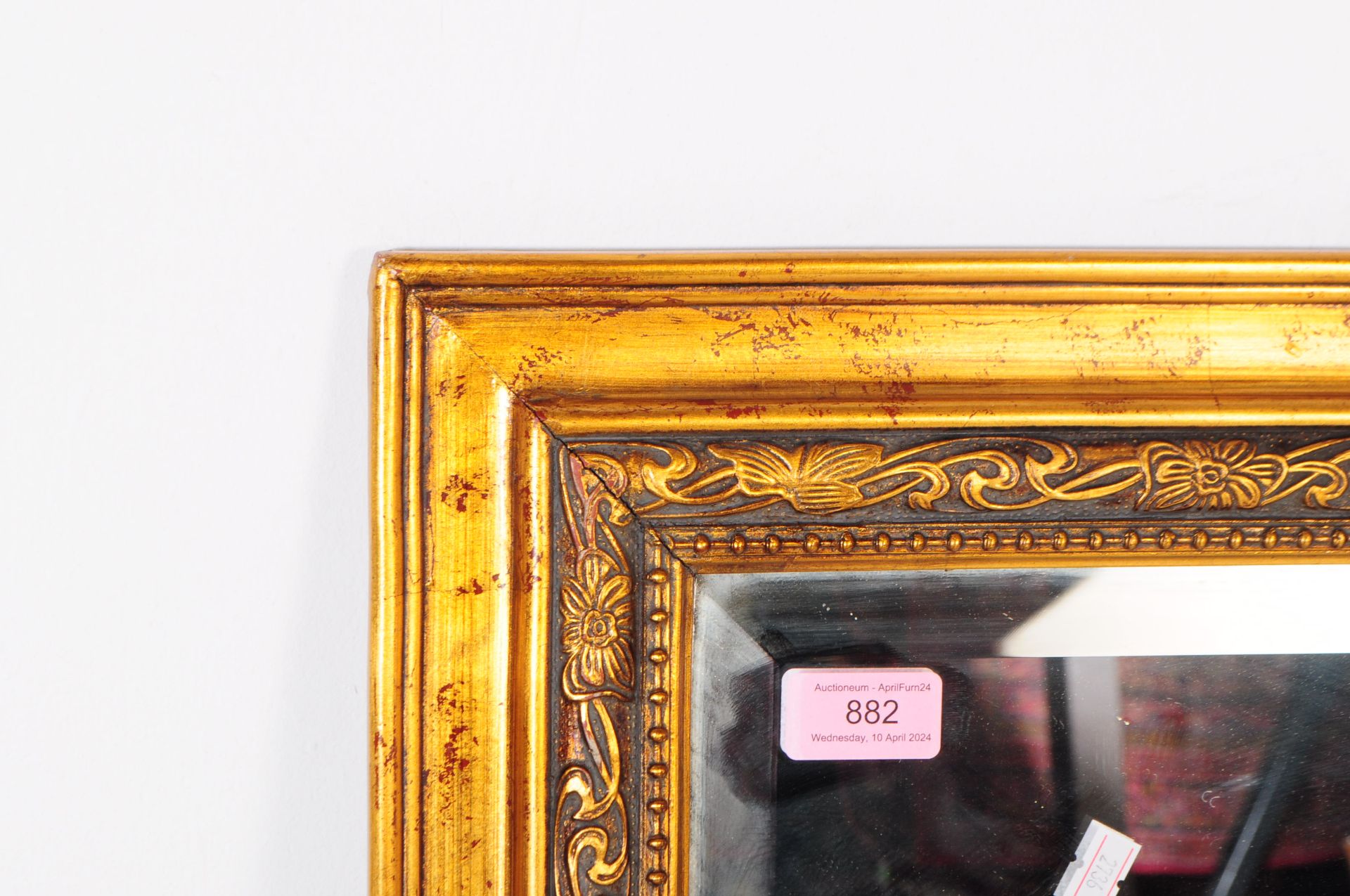 CONTEMPORARY GILT SPRAYED OVER MANTEL MIRROR - Bild 2 aus 3