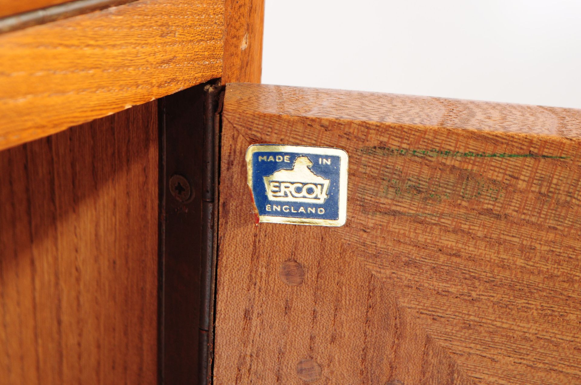 ERCOL MODEL 469 - BEECH WOOD SERVING CABINET - Image 3 of 7