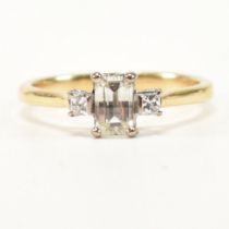 HALLMARKED 18CT GOLD & DIAMOND TRILOGY RING