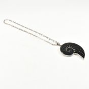 HALLMARKED SILVER & BLACK AMMONITE PENDANT NECKLACE