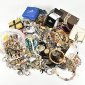 COLLECTION OF VINTAGE & LATER COSTUME JEWELLERY