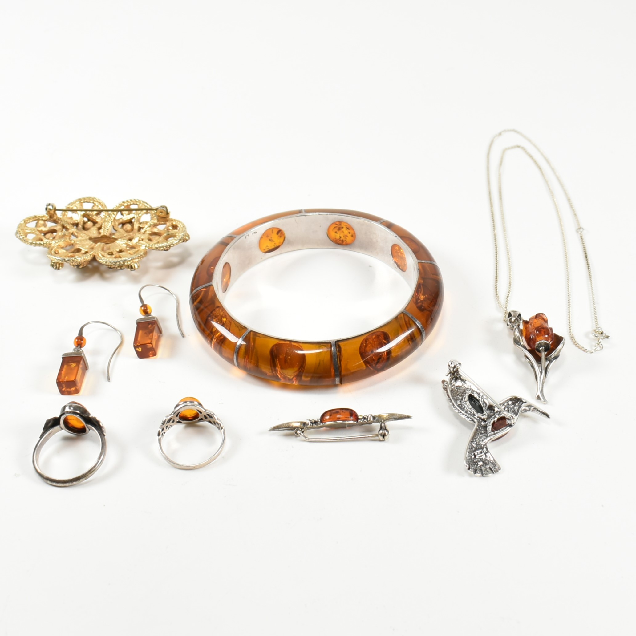 COLLECTION OF SILVER & AMBER JEWELLERY - Image 6 of 6