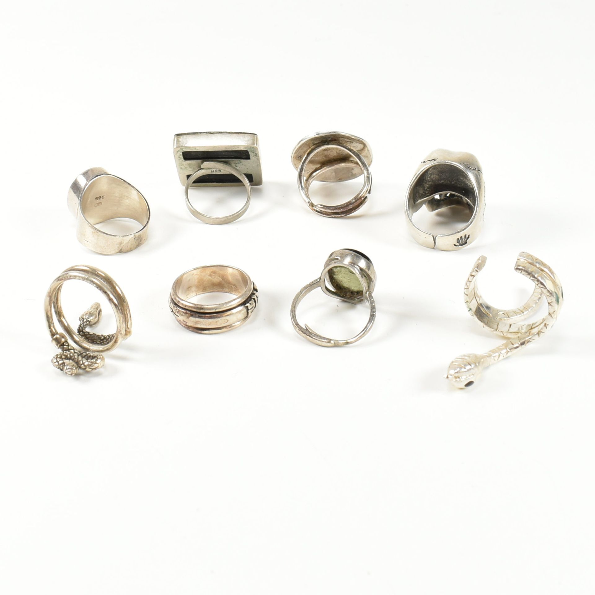 COLLECTION OF CONTEMPORARY 925 SILVER RINGS - Image 5 of 7