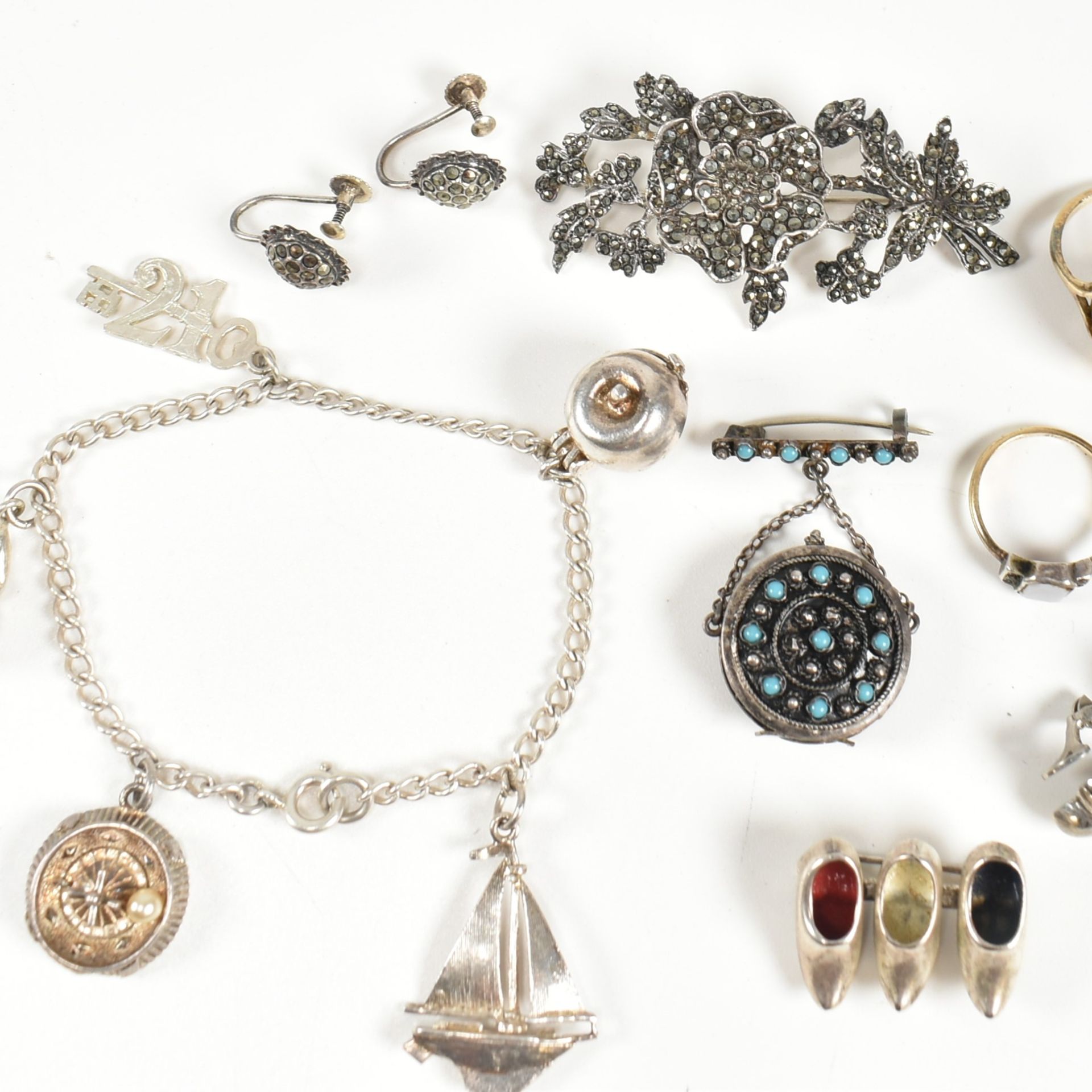 COLLECTION OF SILVER & GEM SET JEWELLERY INCLUDING CHARM BRACELET - Image 5 of 7