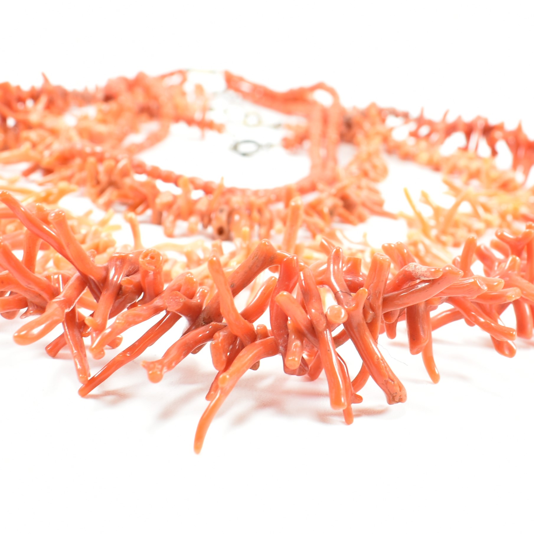 FOUR CORAL NECKLACES - Image 3 of 4