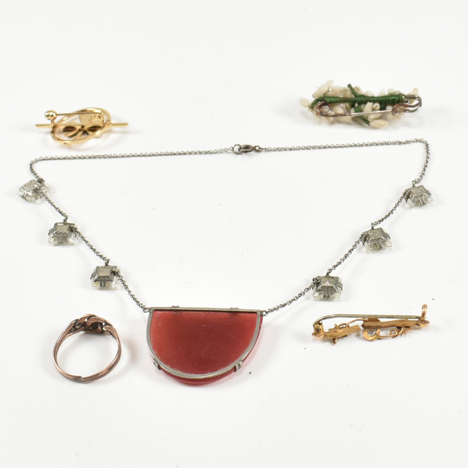 COLLECTION OF COSTUME JEWELLERY - Image 6 of 7