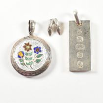 THREE SILVER NECKLACE PENDANTS INCLUDING INGOT & ENAMEL LOCKET