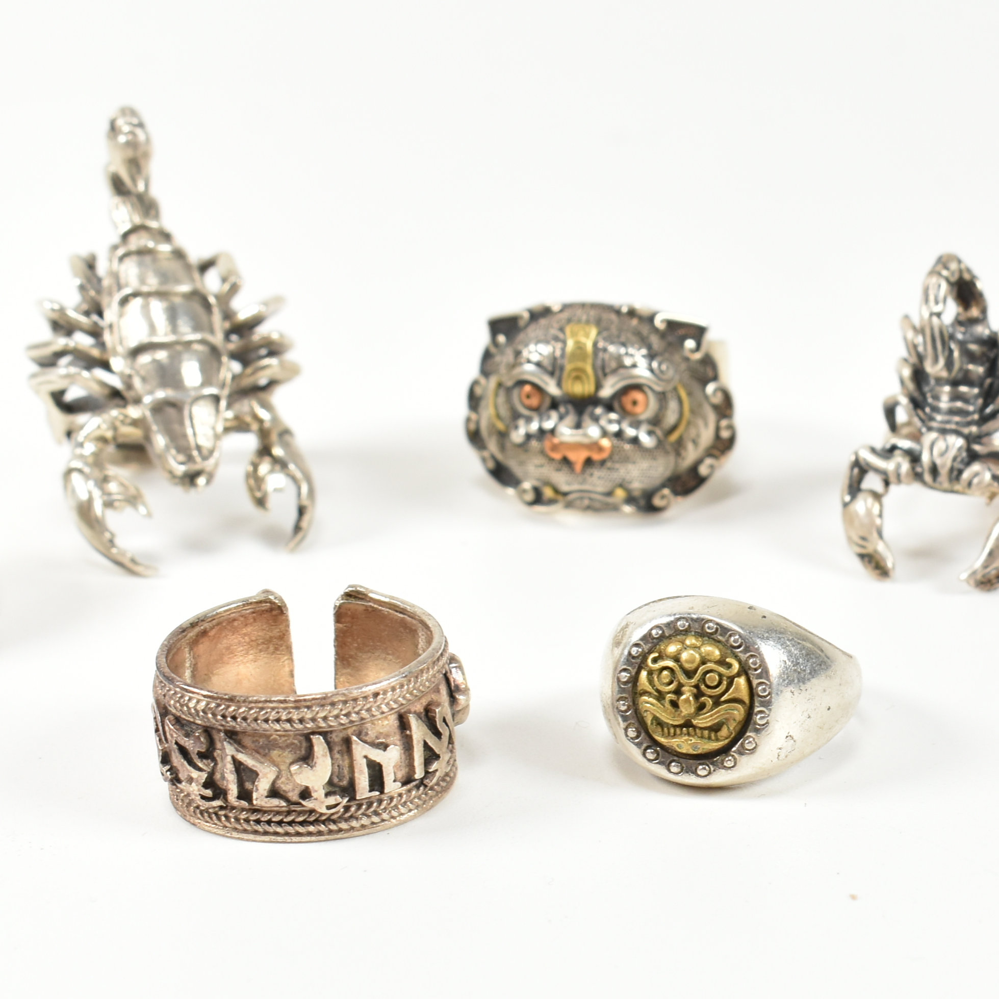 COLLECTION OF CONTEMPORARY 925 SILVER RINGS - Image 4 of 7