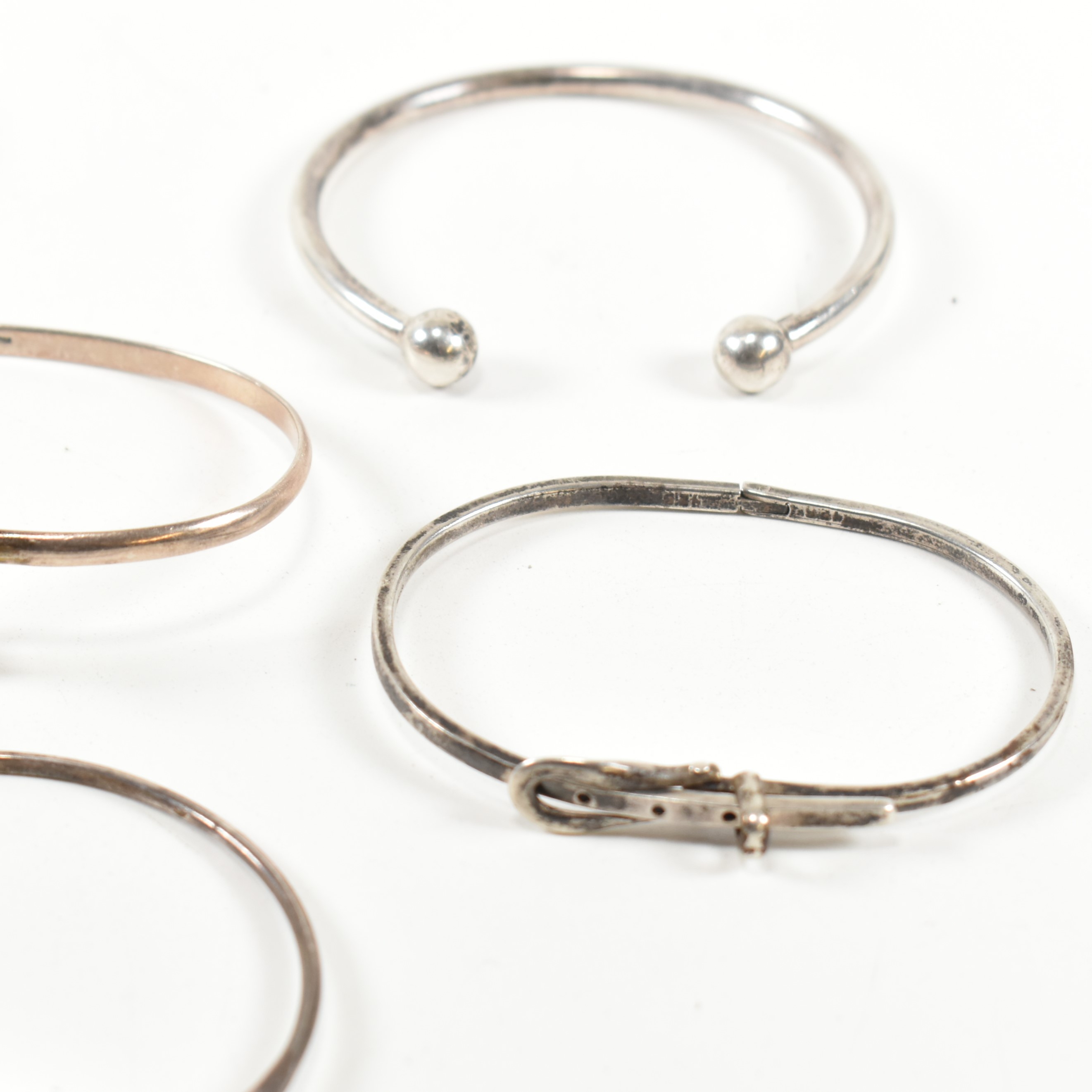 COLLECTION OF SILVER BANGLES & BRACELETS - Image 6 of 6