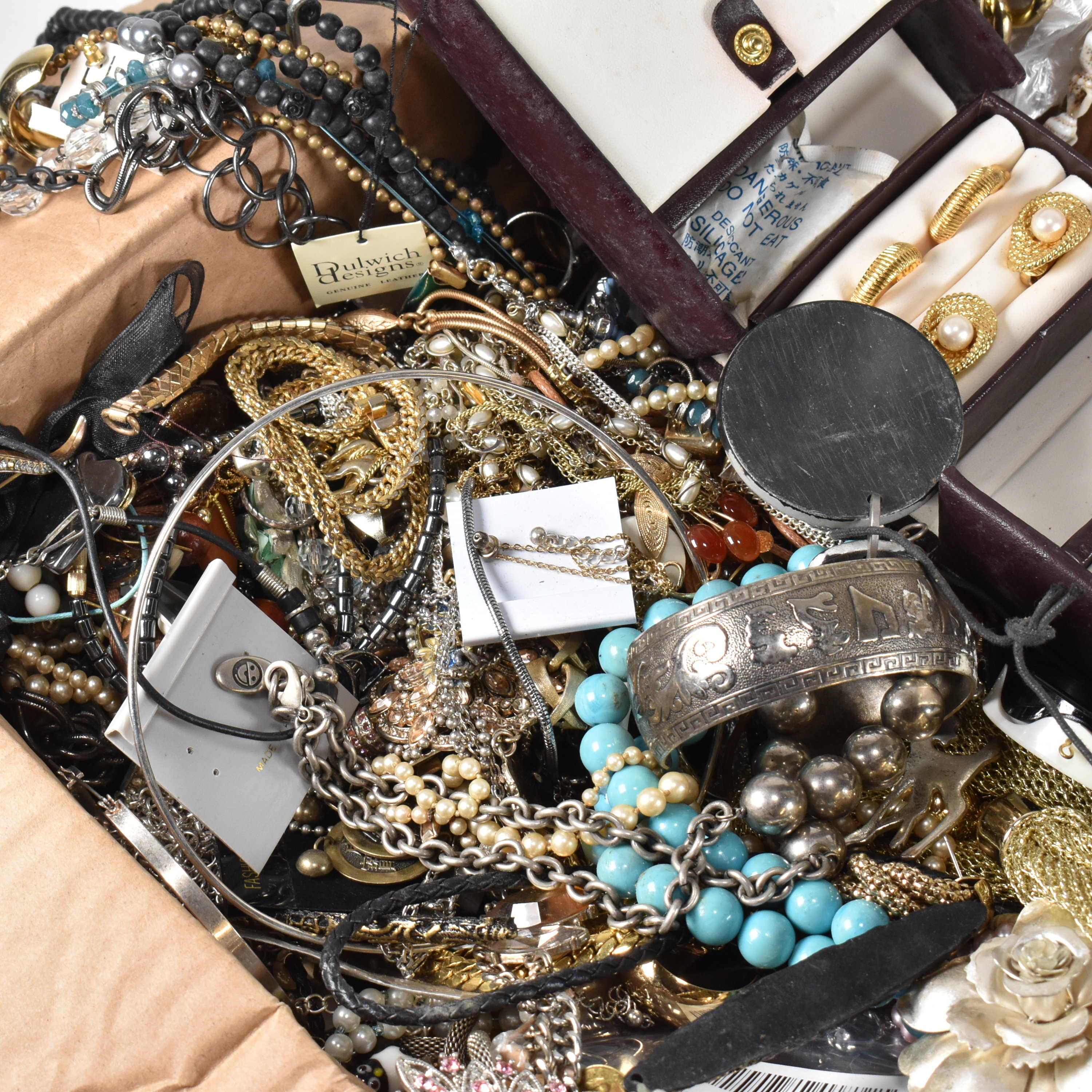 COLLECTION OF VINTAGE & MODERN COSTUME JEWELLERY - Bild 3 aus 20