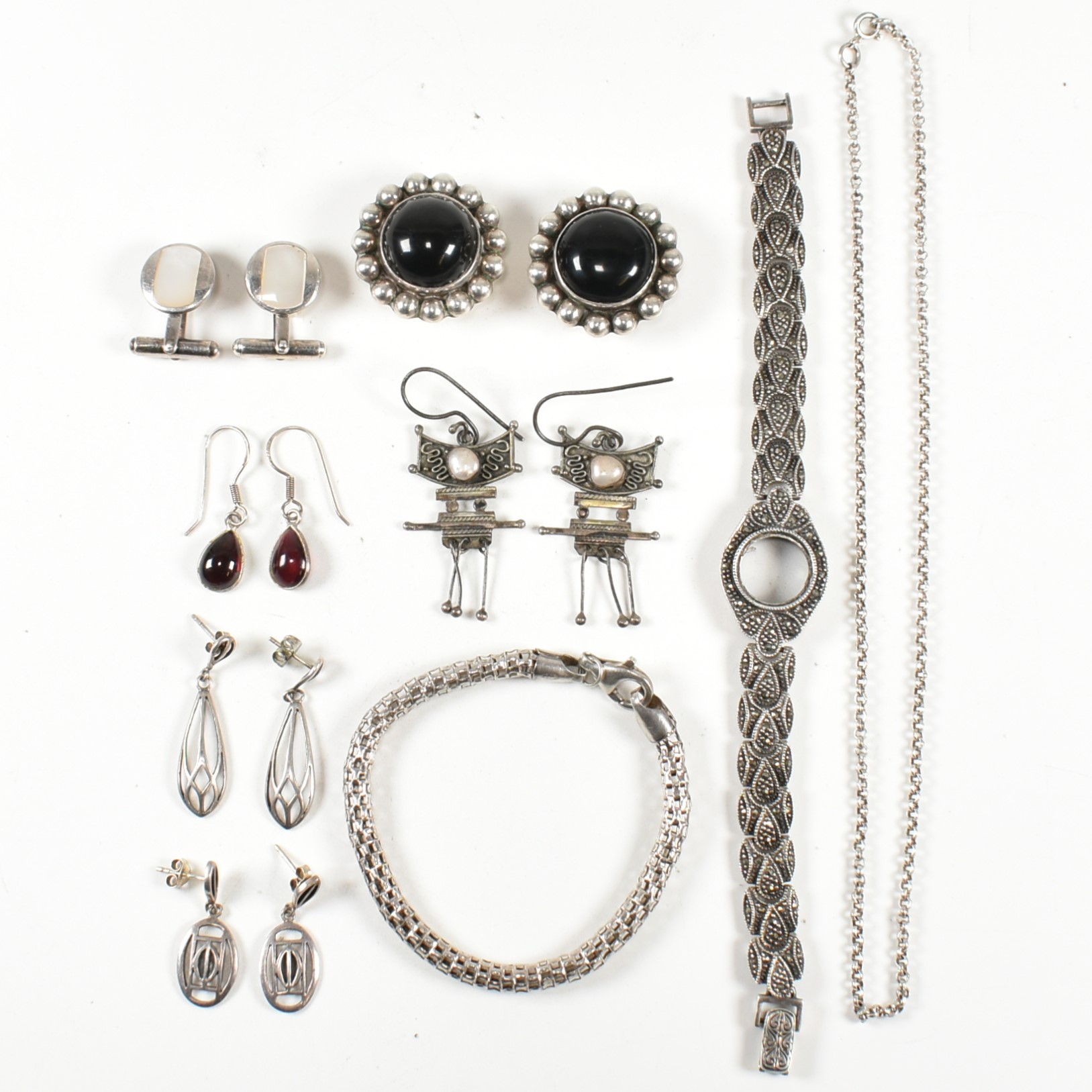 COLLECTION OF SILVER & GEM SET JEWELLERY