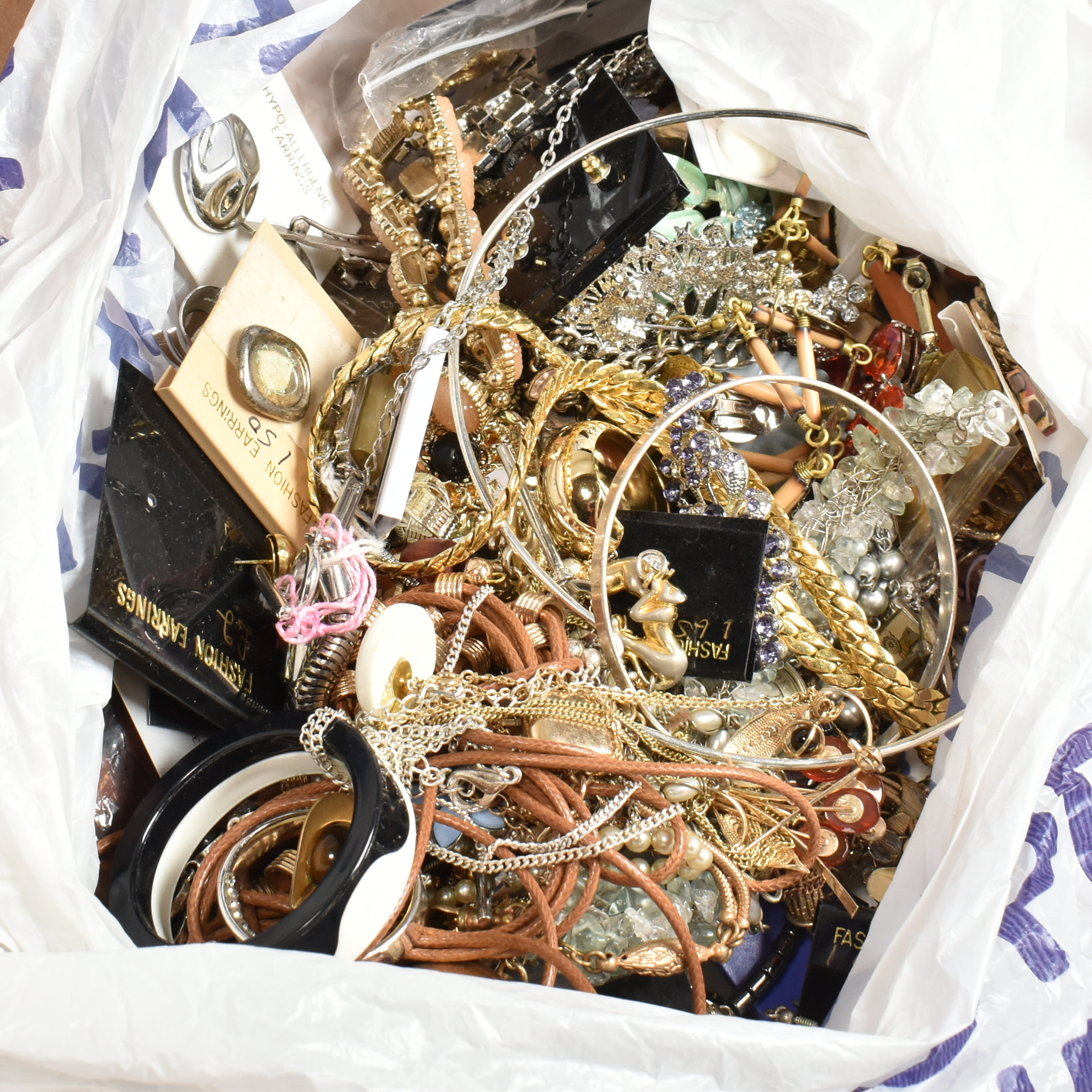 COLLECTION OF VINTAGE & MODERN COSTUME JEWELLERY - Bild 9 aus 20