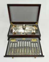 VINTAGE VINERS OF SHEFFIELD SILVER PLATED CANTEEN OF CUTLERY