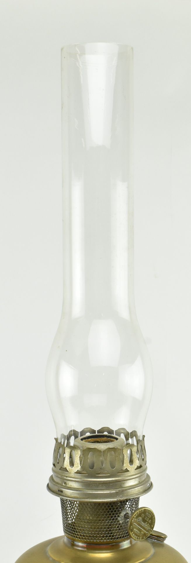 VICTORIAN PARAFFIN BRASS REEDED COLUMN OIL LAMP - Bild 2 aus 7