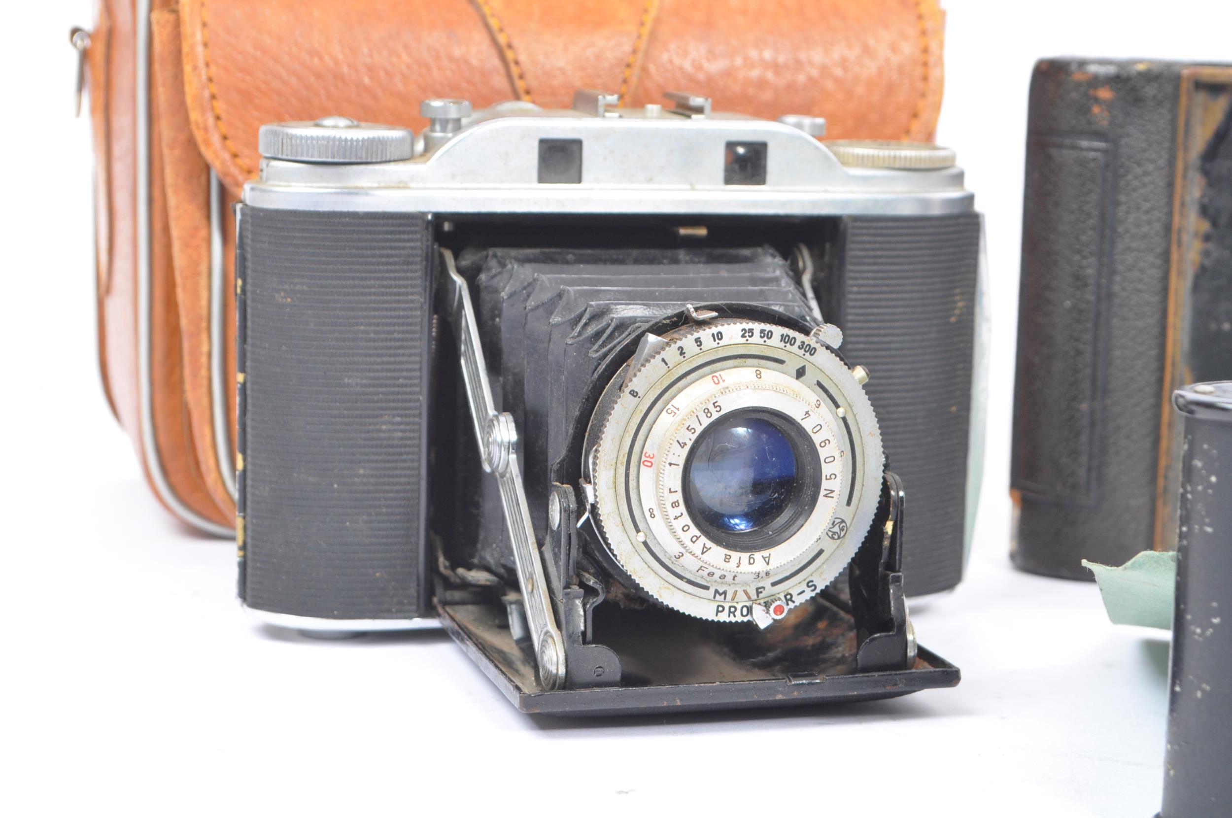 COLLECTION OF 20TH CENTURY FOLDING CAMERAS - Image 2 of 8