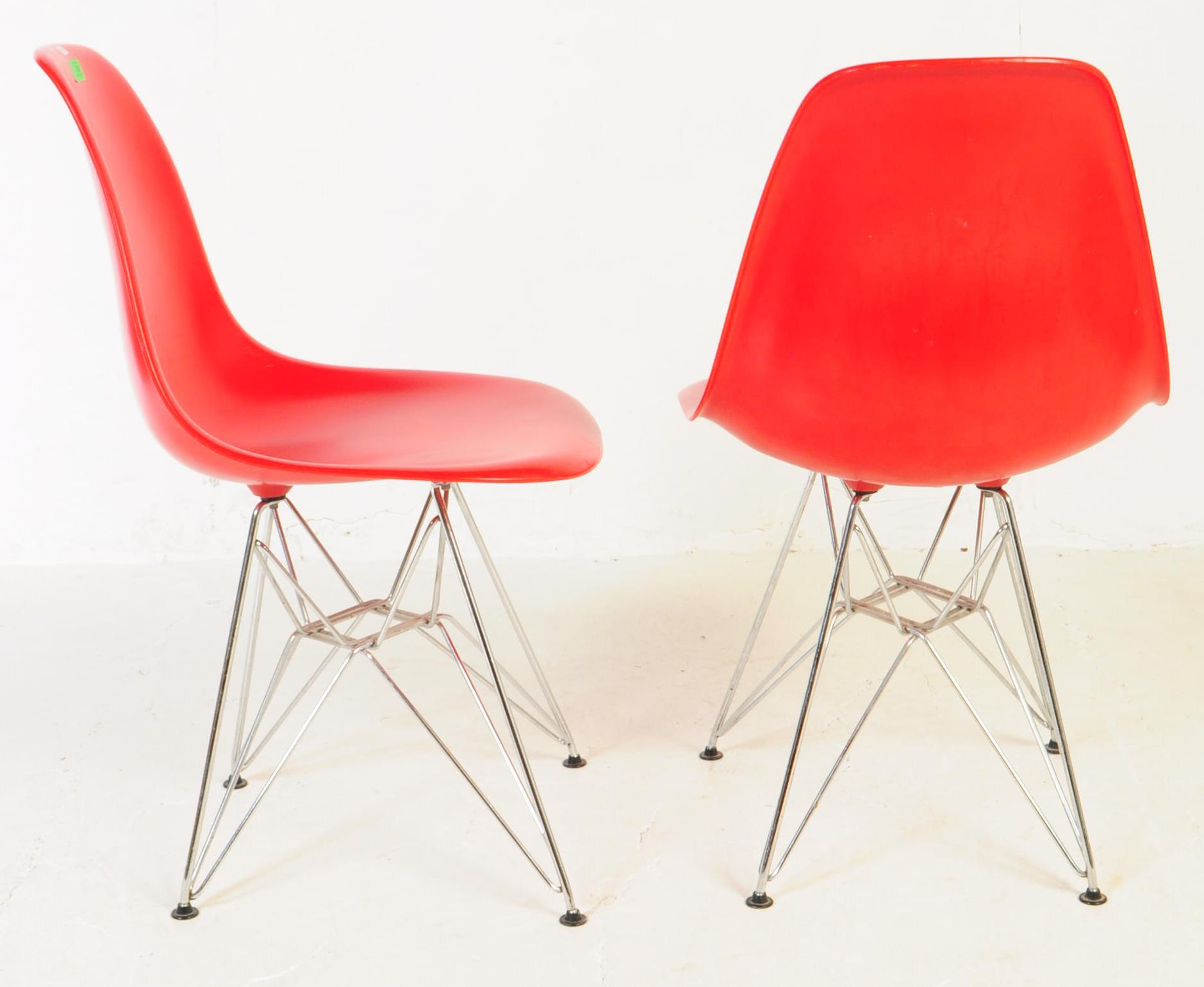 MATCHING PAIR OF CONTEMPORARY DSW STYLE CHAIRS - Image 4 of 5