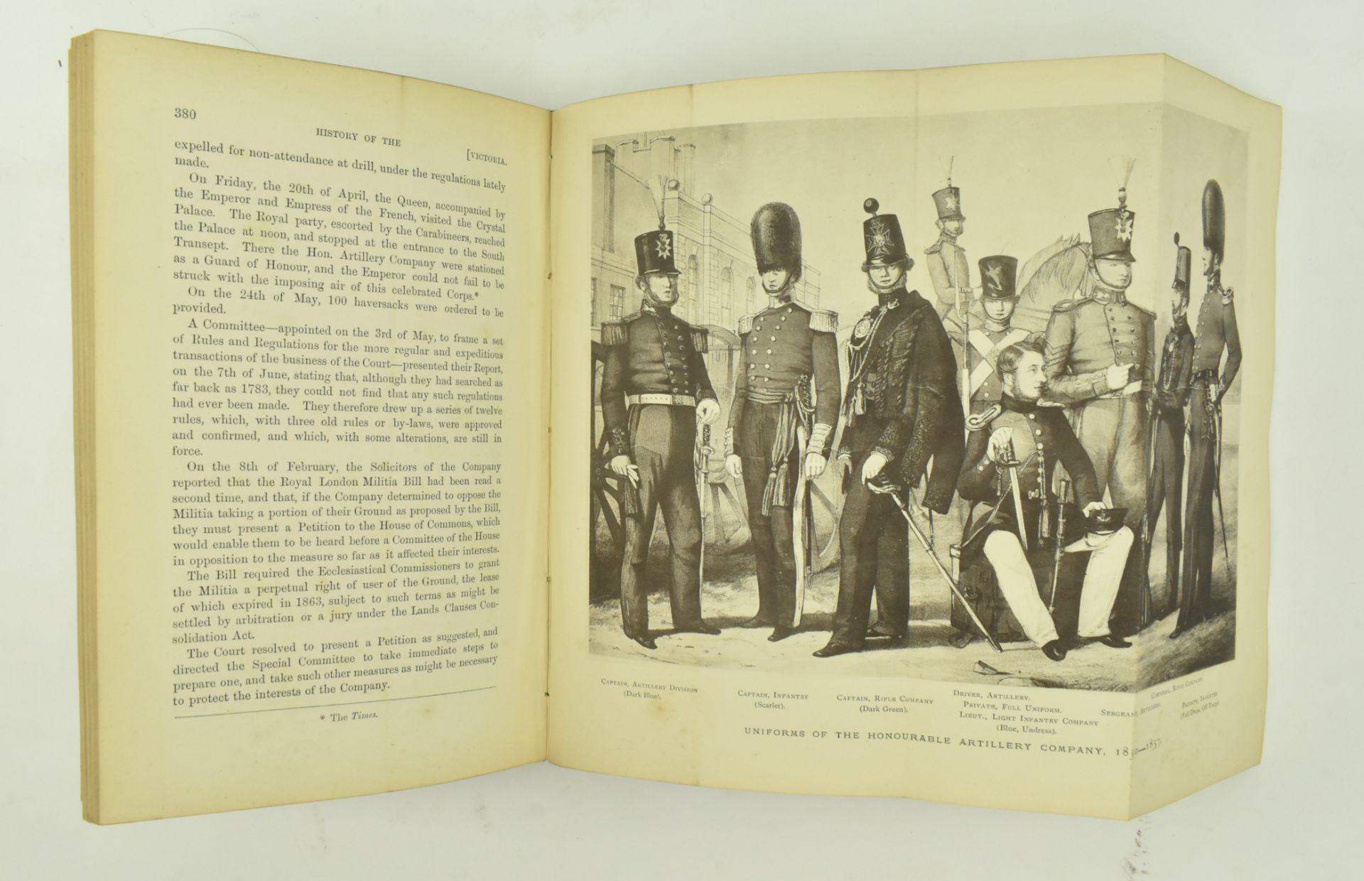 MILITARY WWI INTEREST. COLLECTION OF EIGHT CLOTHBOUND BOOKS - Bild 7 aus 15