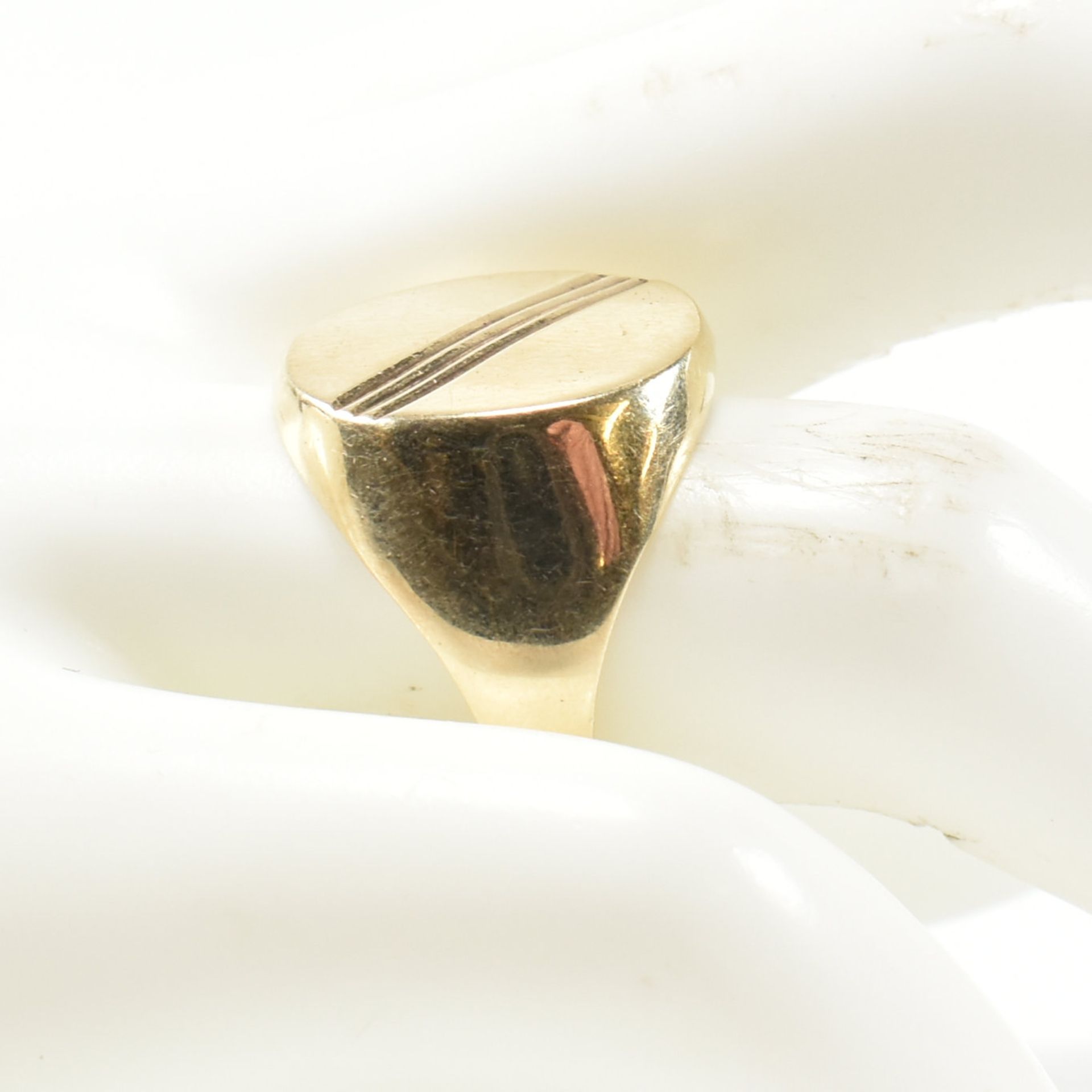 9CT GOLD OVAL SIGNET RING - Bild 6 aus 6