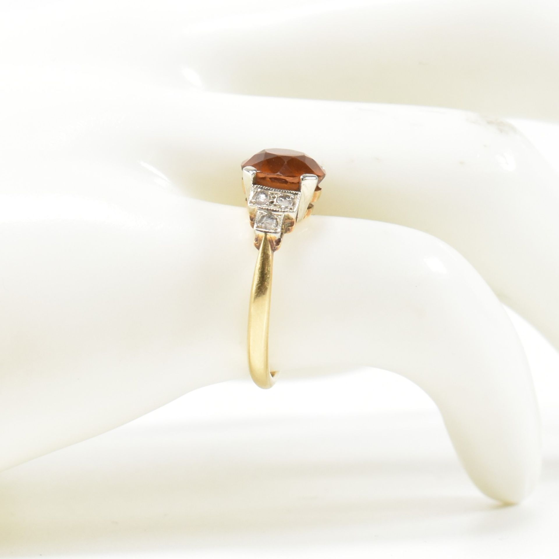 18CT GOLD & CITRINE RING - Image 8 of 8