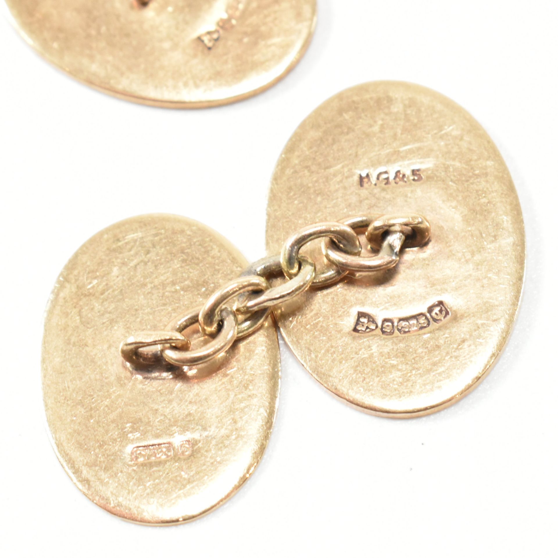 A PAIR OF 9CT GOLD CUFFLINKS & 9CT GOLD ON SILVER CUFFLINKS - Bild 4 aus 5