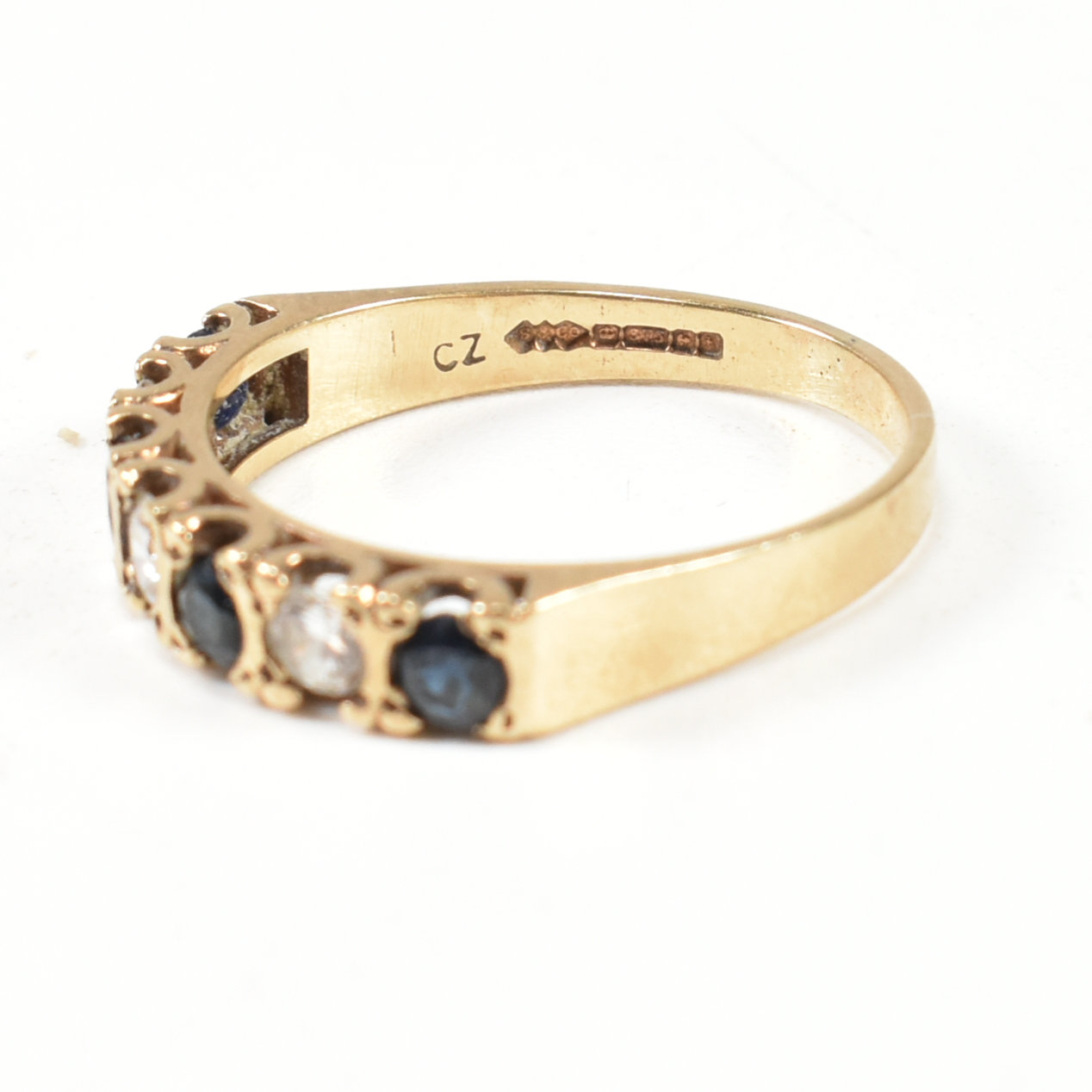 HALLMARKED 9CT GOLD SAPPHIRE & CZ HALF HOOP RING - Image 7 of 9