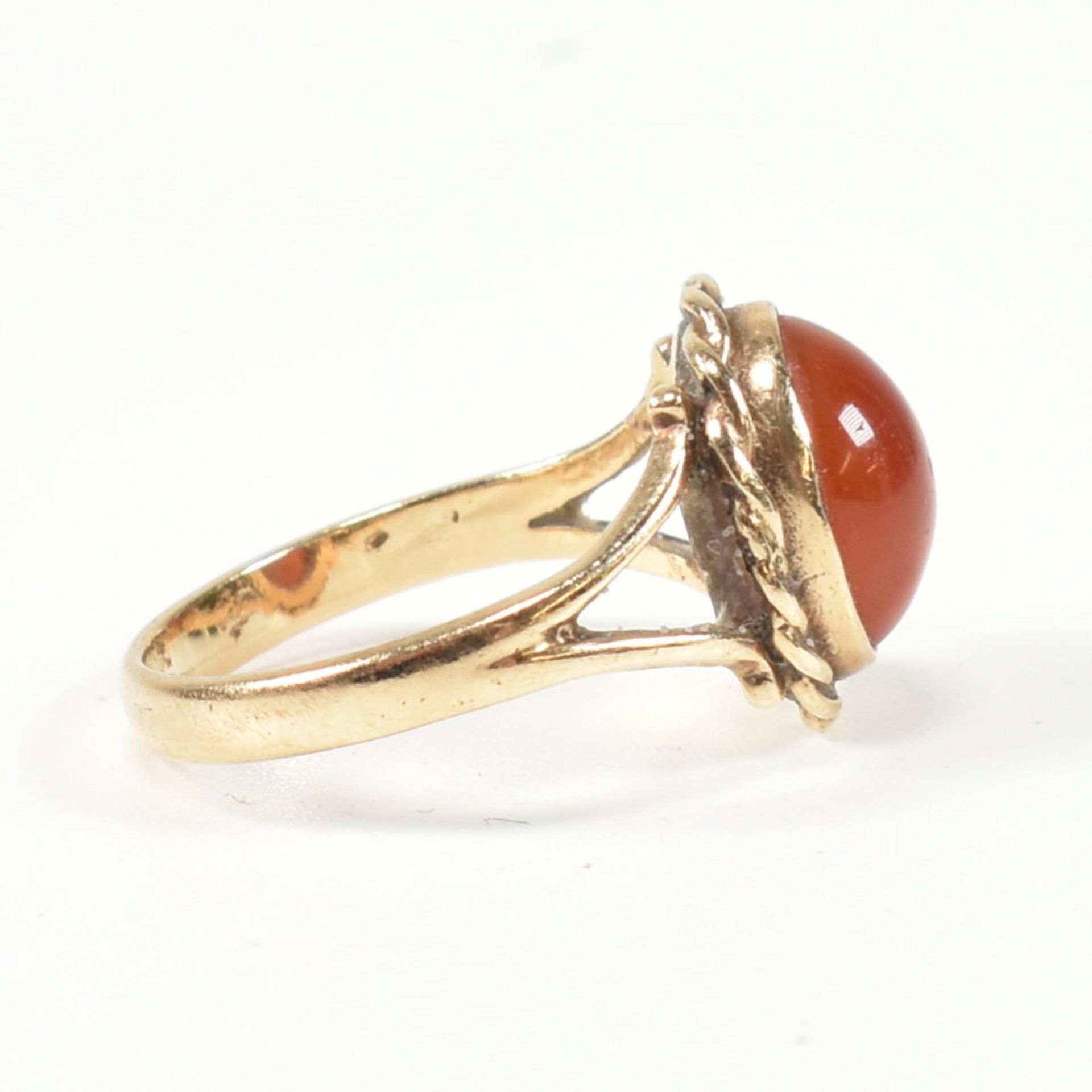 HALLMARKED 9CT GOLD & CARNELIAN CABOCHON RING - Bild 2 aus 7