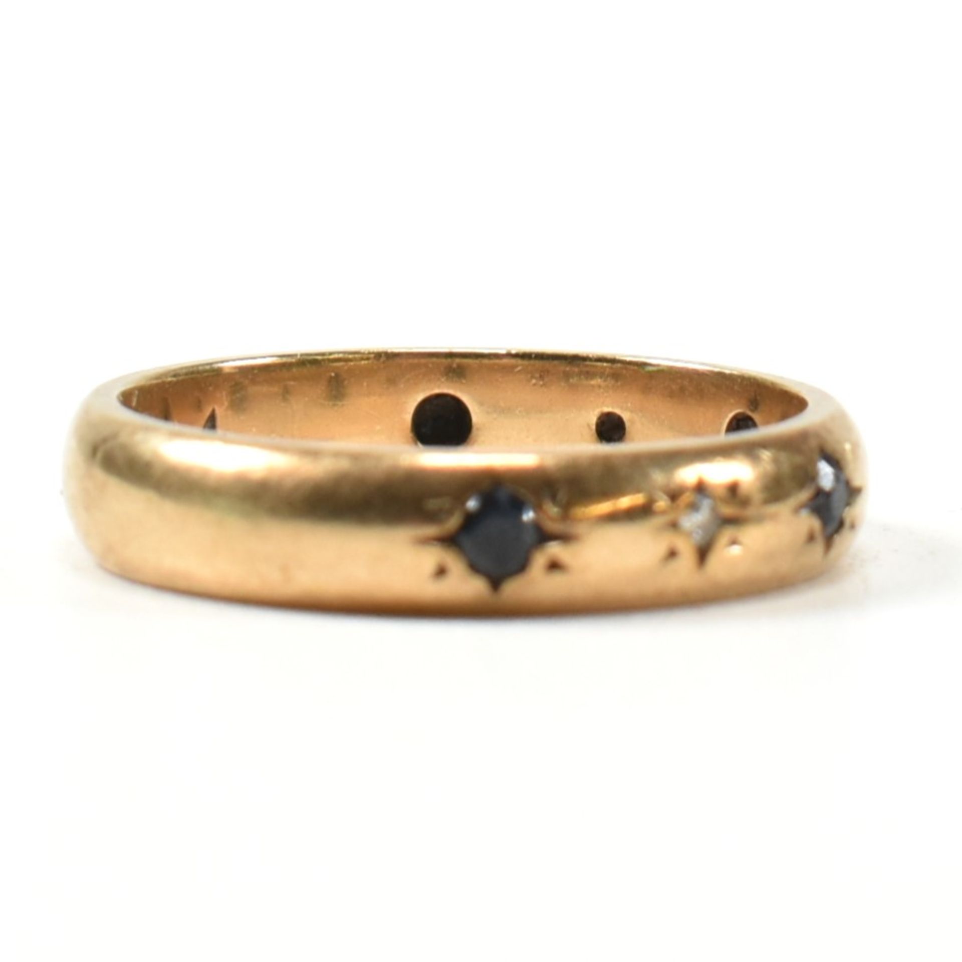 HALLMARKED 9CT GOLD SAPPHIRE & DIAMOND BAND RING - Image 6 of 10