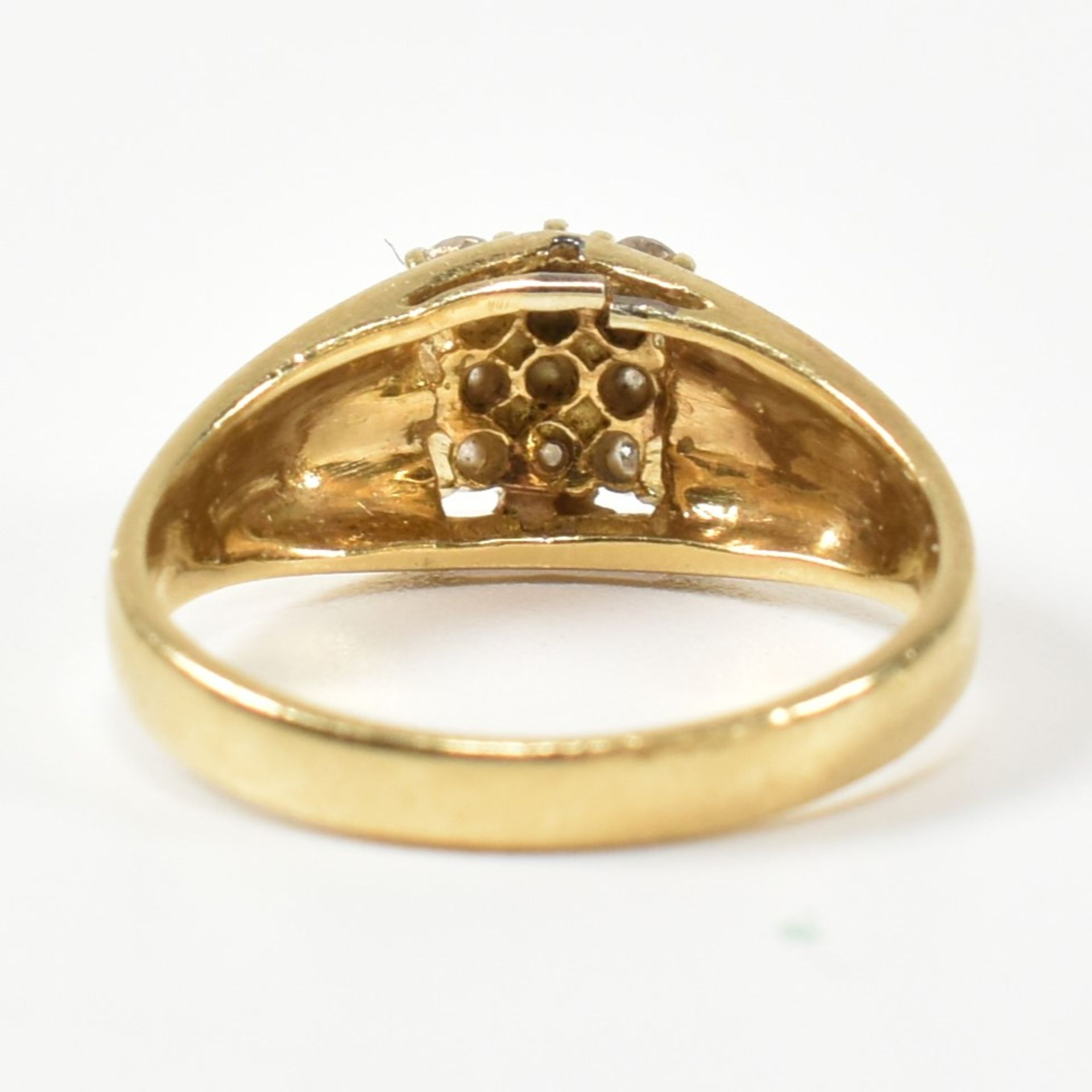 HALLMARKED 18CT GOLD & DIAMOND SIGNET RING - Bild 3 aus 11