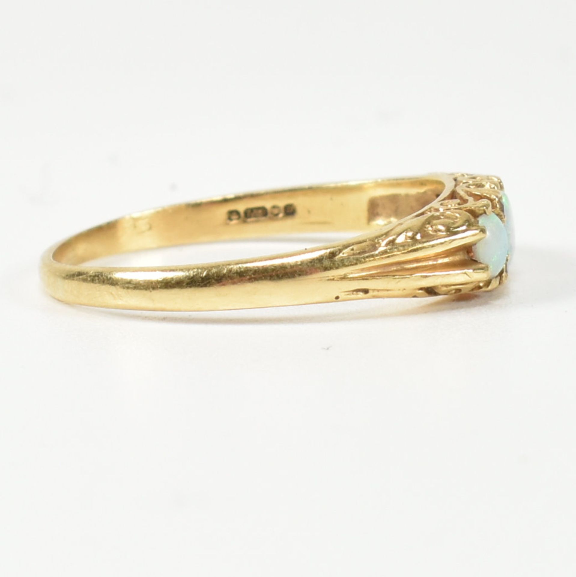 HALLMARKED 18CT GOLD OPAL & DIAMOND HALF HOOP RING - Image 3 of 9