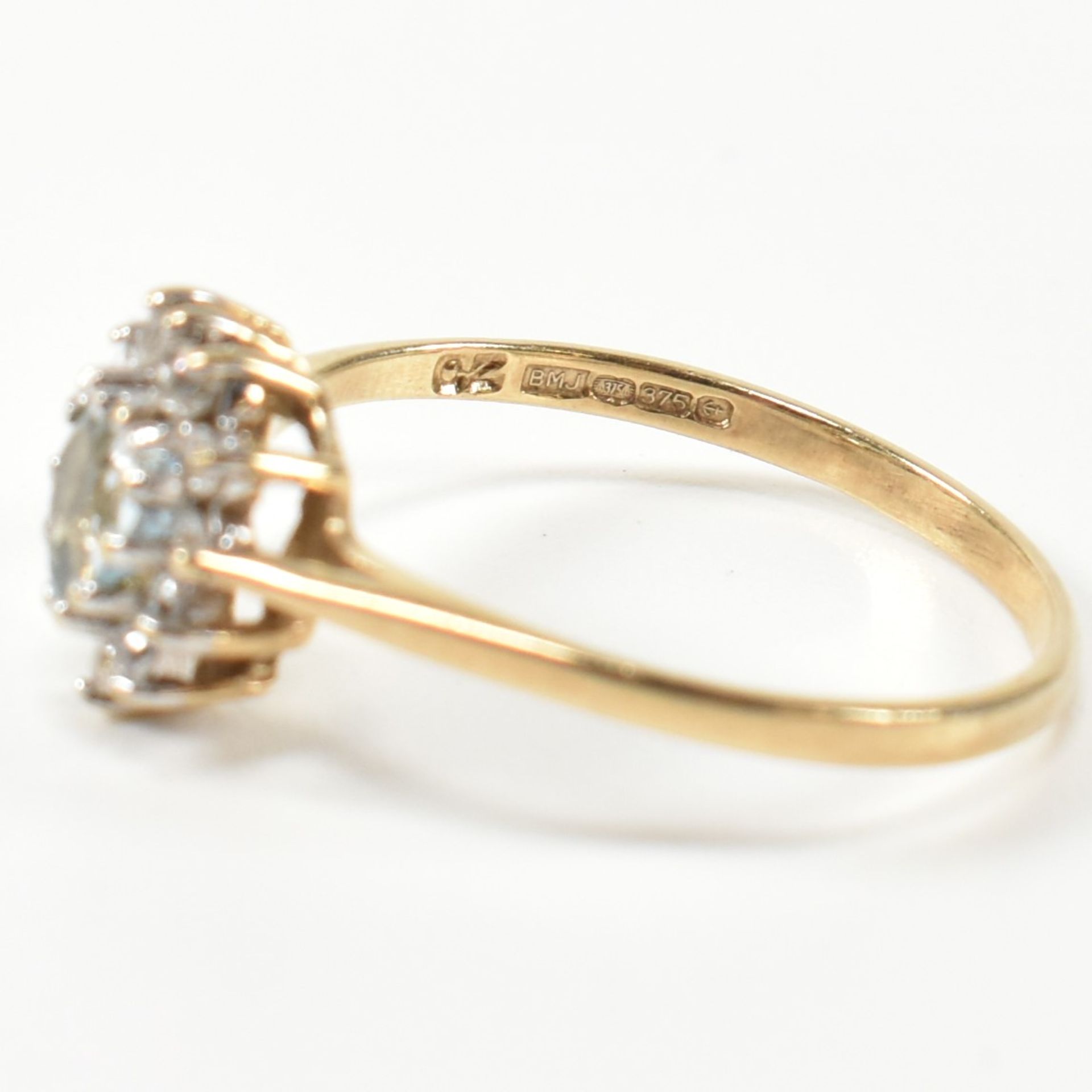 HALLMARKED 9CT GOLD TOPAZ & CZ HEART CLUSTER RING - Image 9 of 9